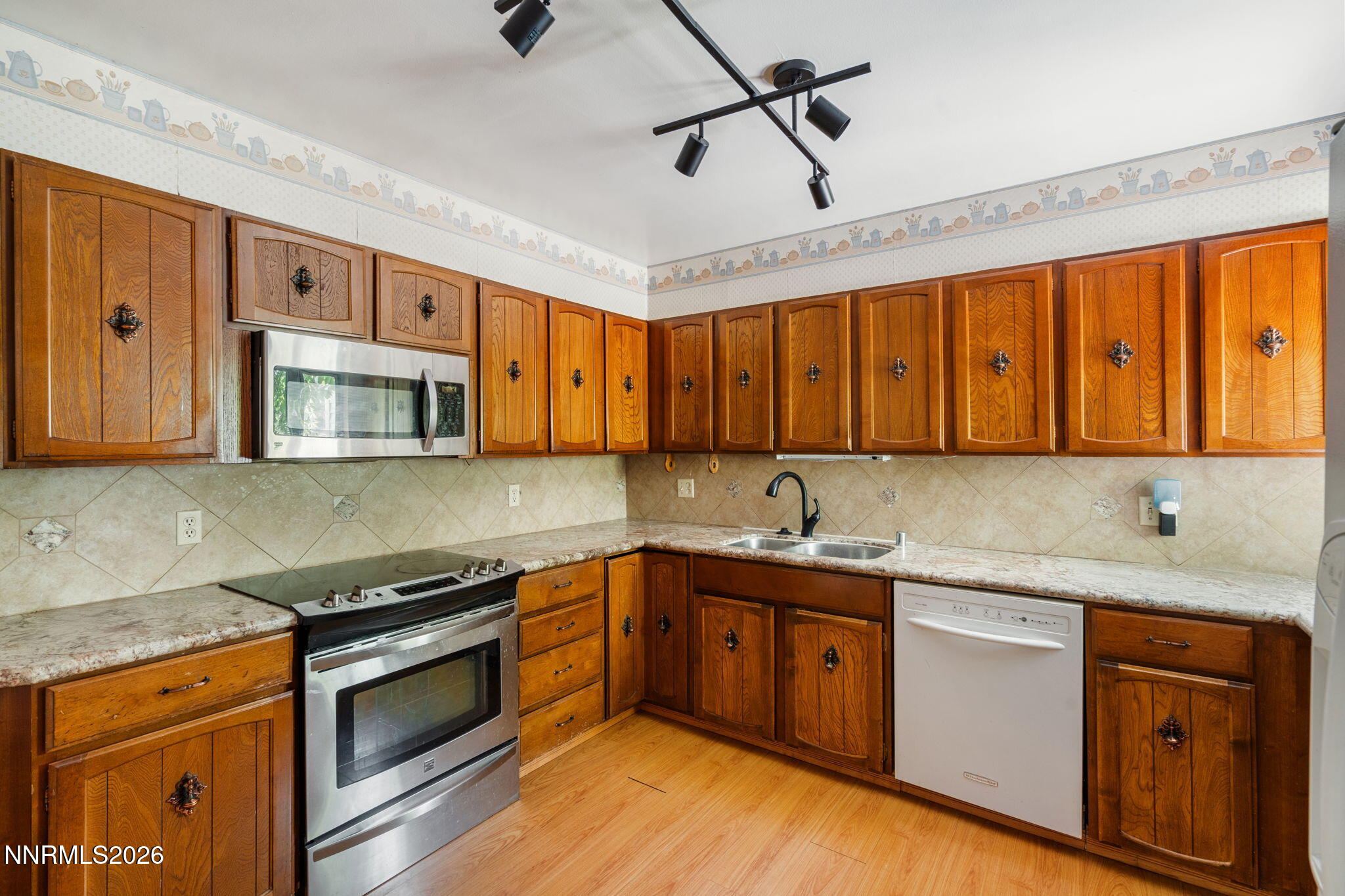 313 Greenbrae Drive Property Photo 16