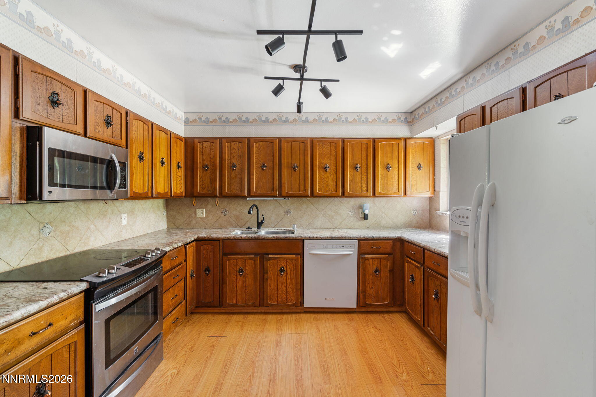 313 Greenbrae Drive Property Photo 17