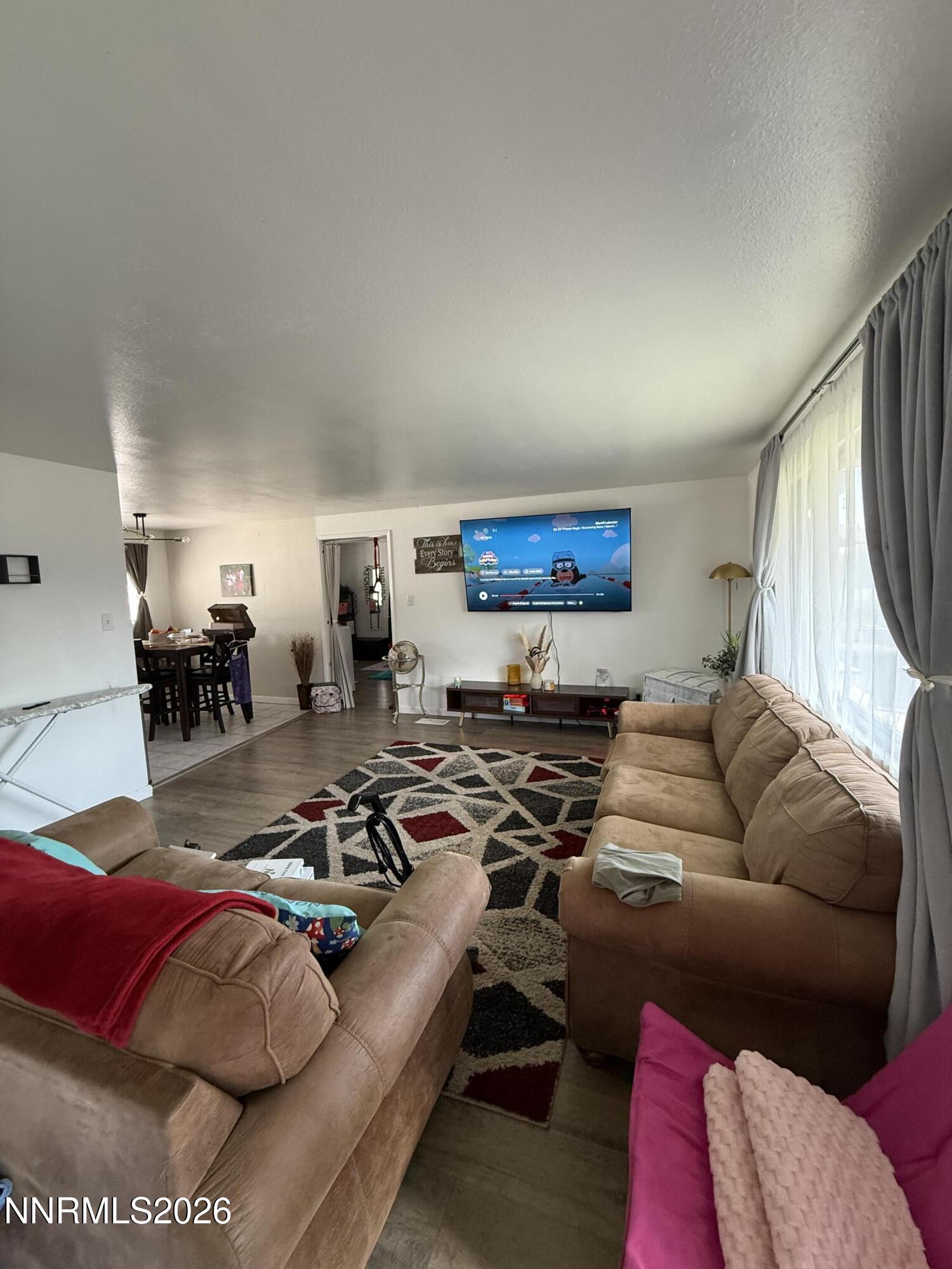 551 N Highland Drive Property Photo 4
