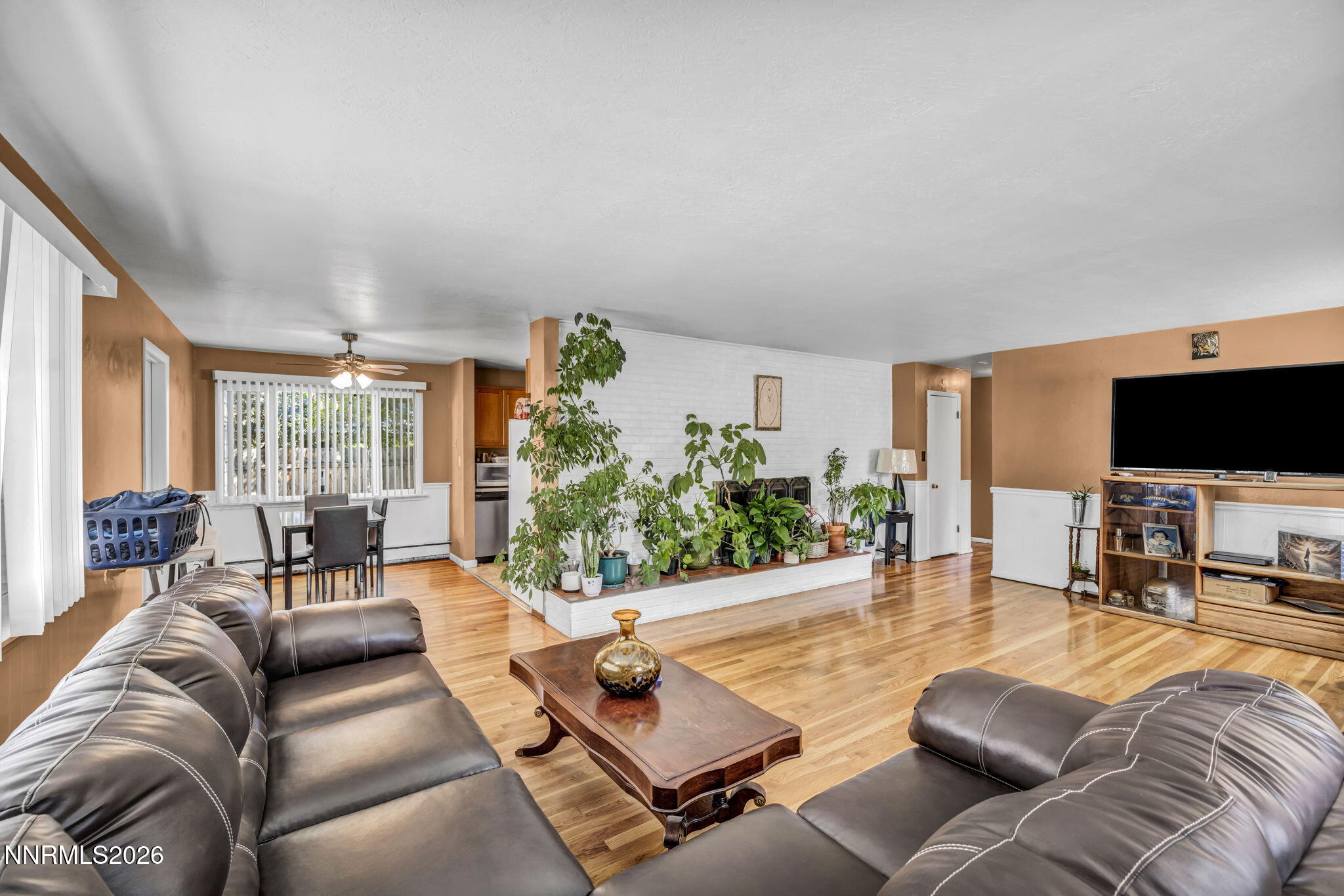 724 W 5th Street Property Photo 5