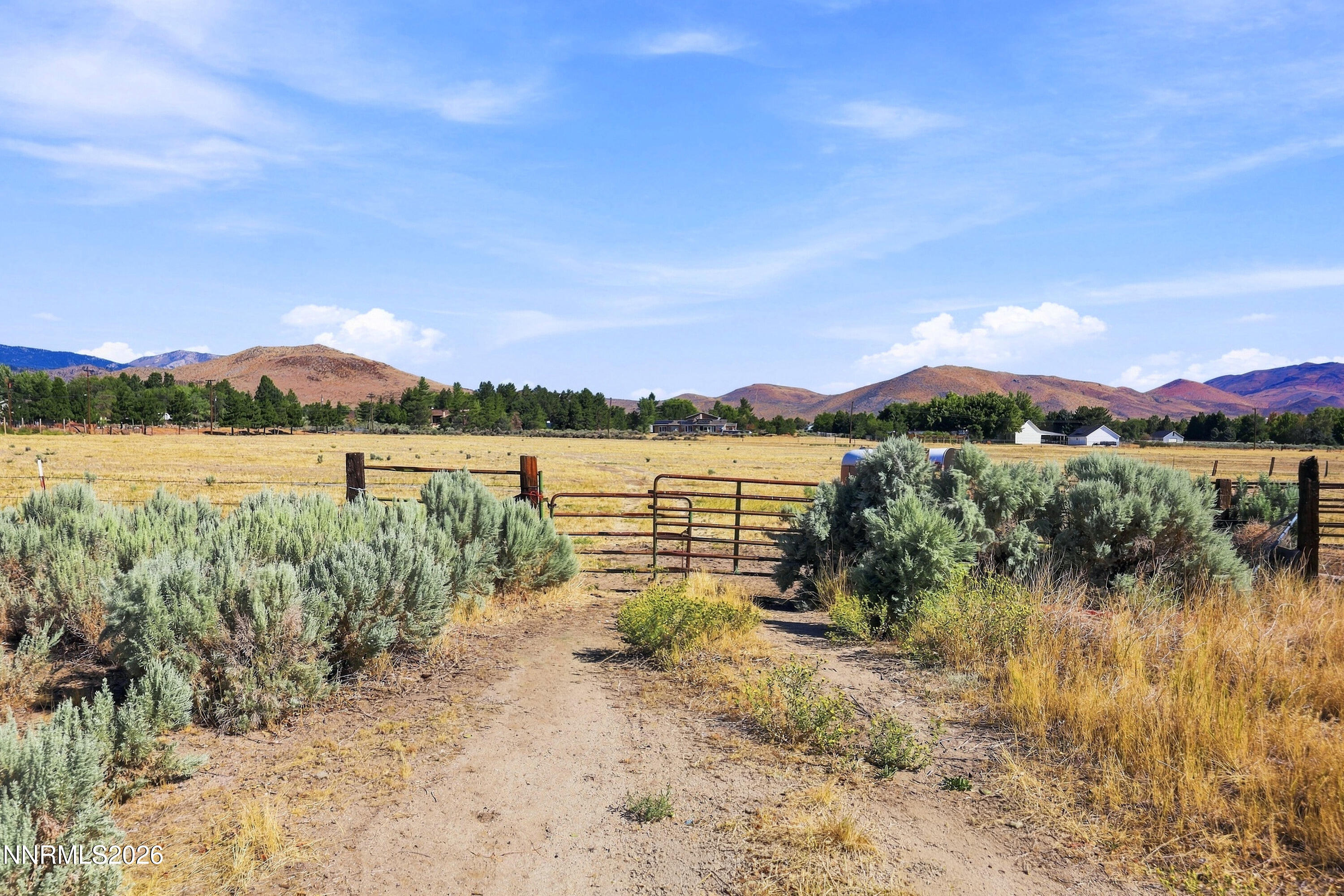 1690 Ash Canyon Road Property Photo 6