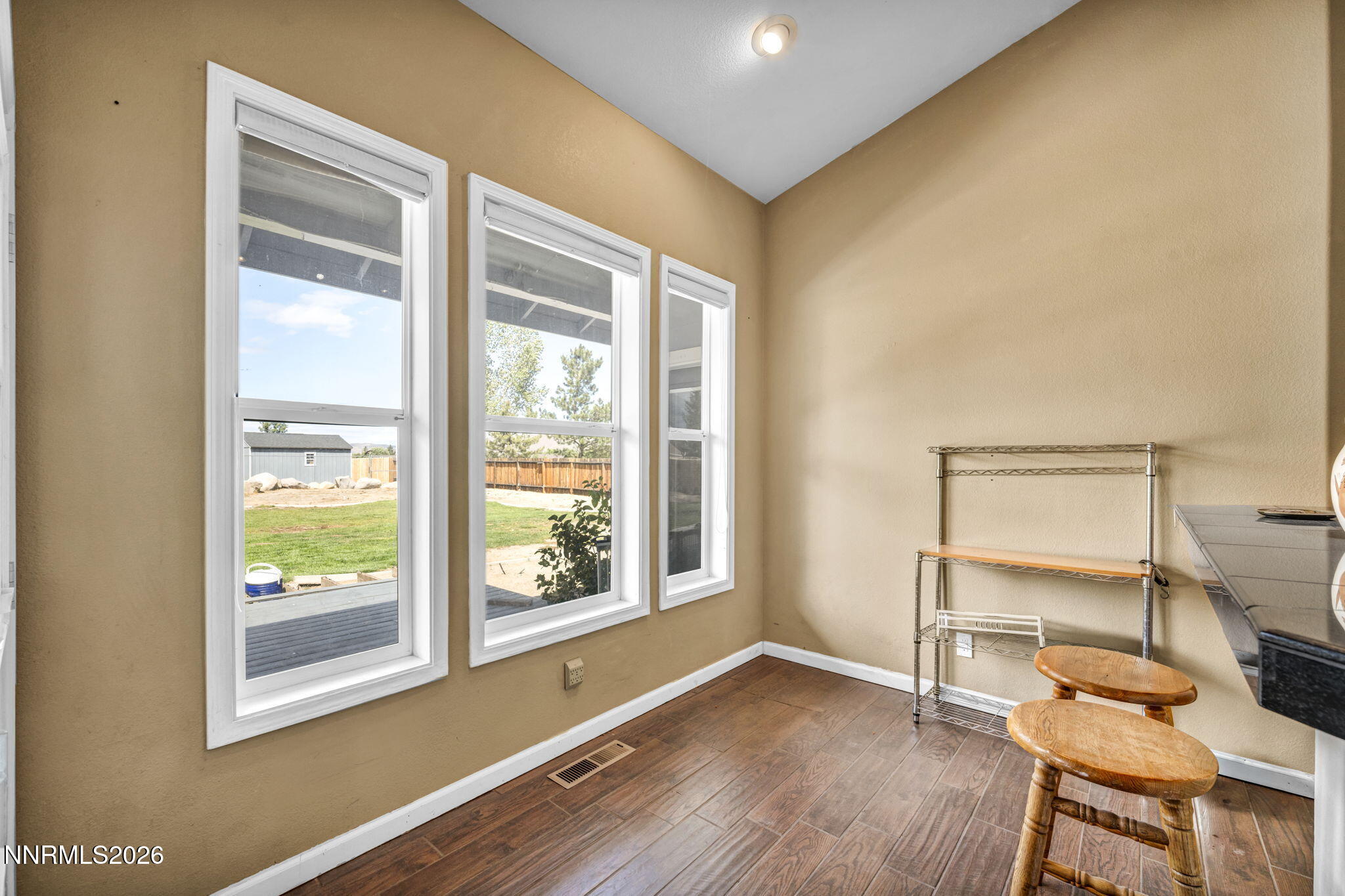 1140 Country Club Drive Property Photo 15