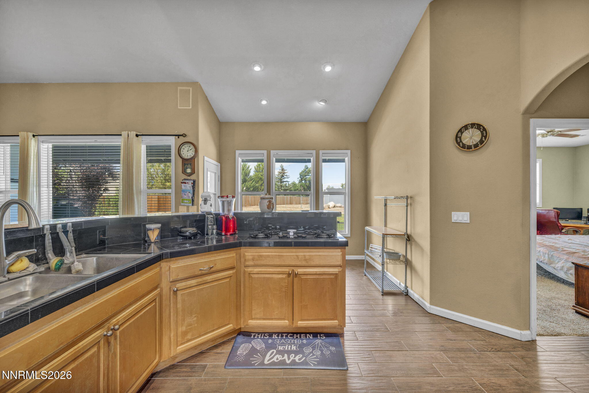 1140 Country Club Drive Property Photo 18
