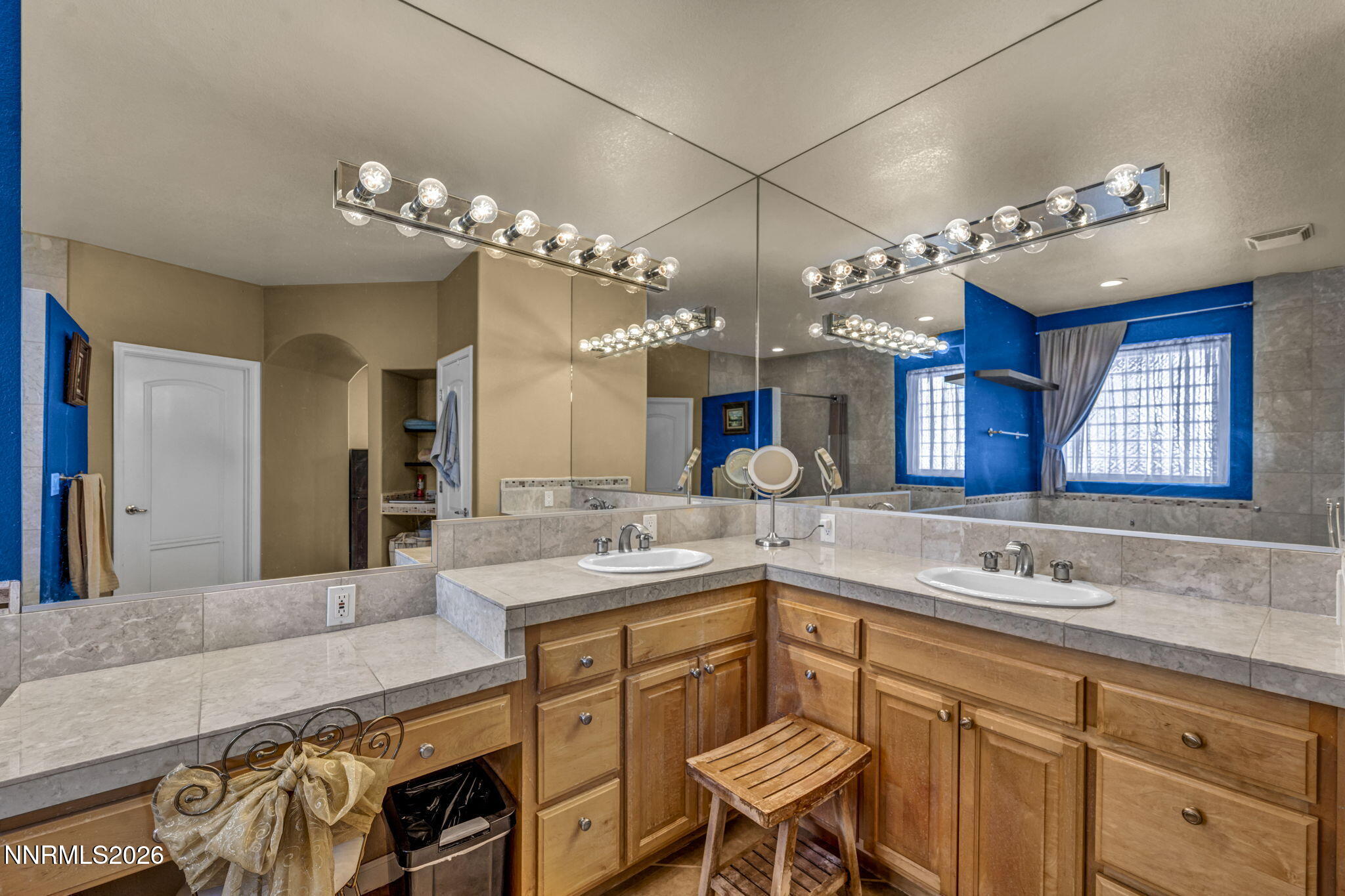 1140 Country Club Drive Property Photo 24