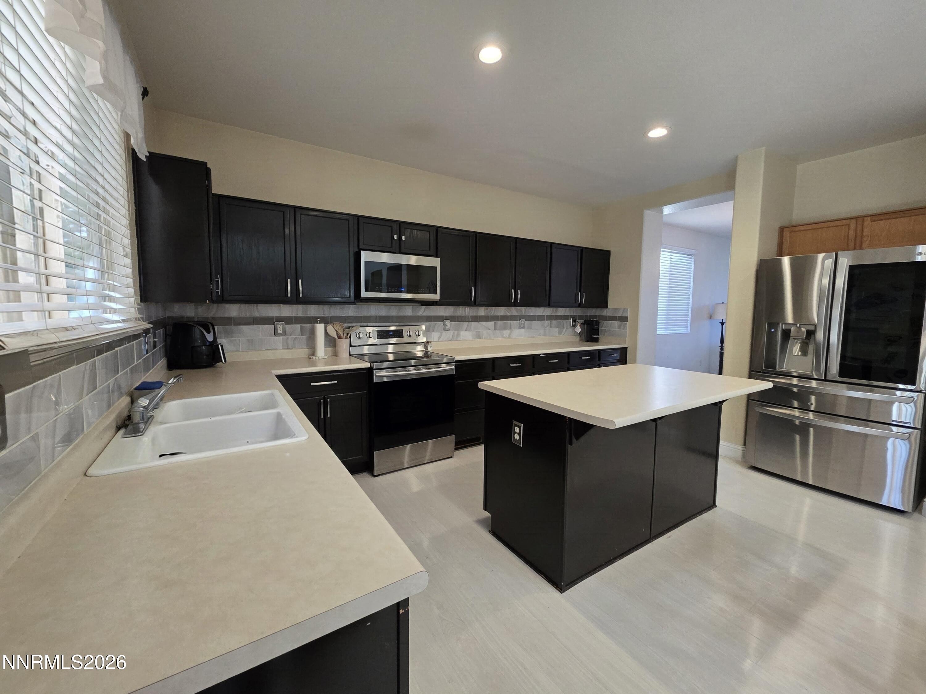 9950 Moondust Court Property Photo 4