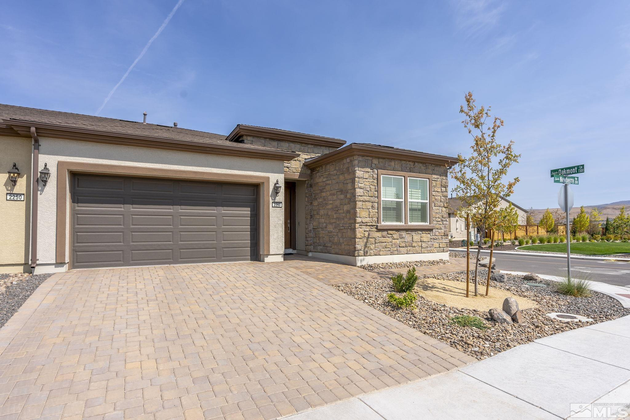 2260 Newberry Way Property Photo 2