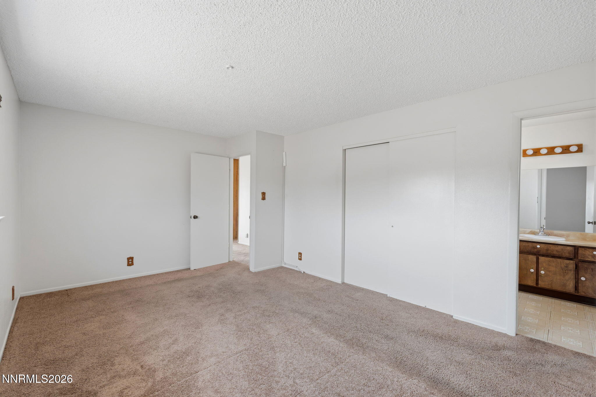8440 Cassilis Drive Property Photo 14