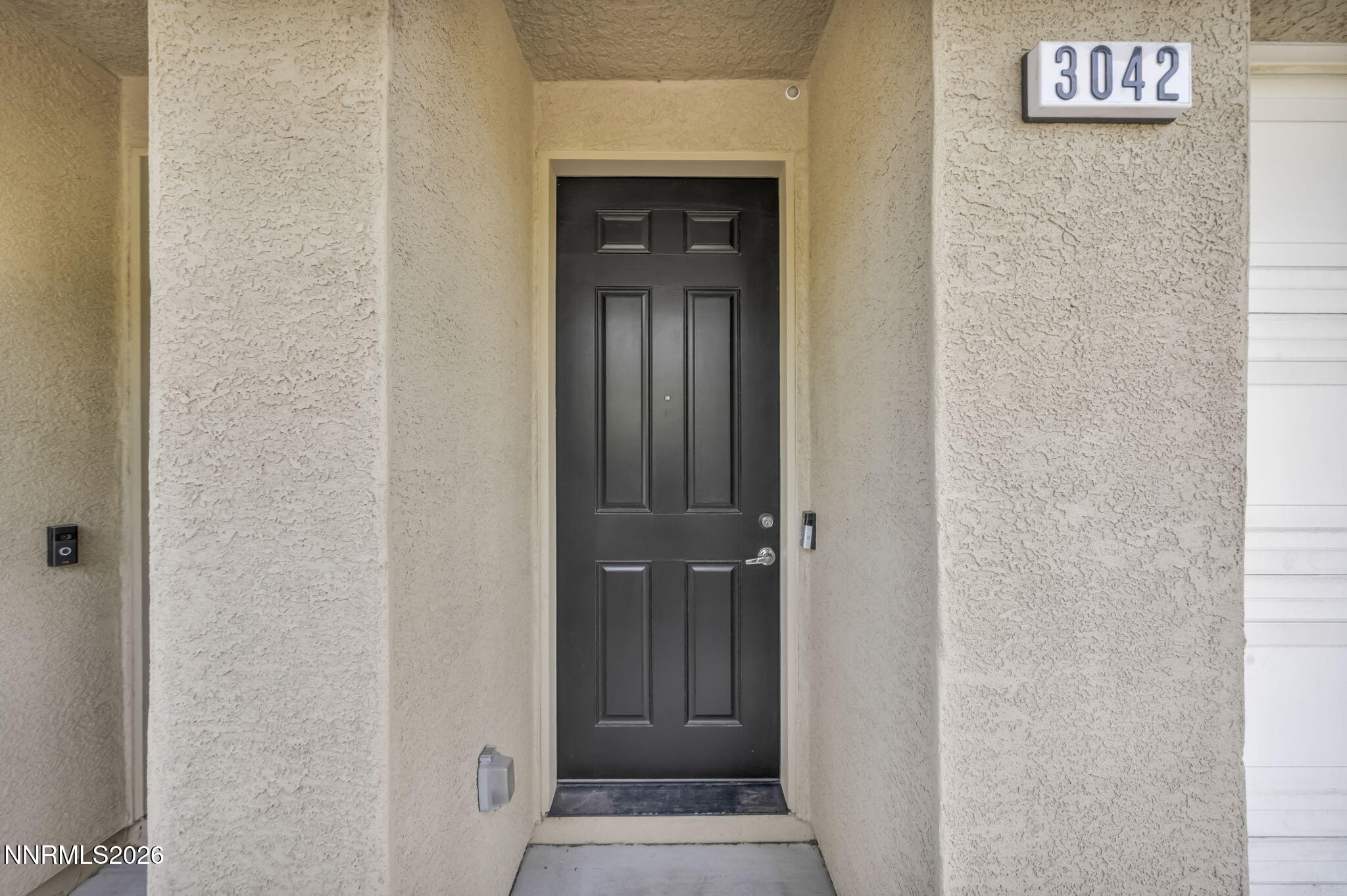 3042 Sterling Ridge Circle Property Photo 2