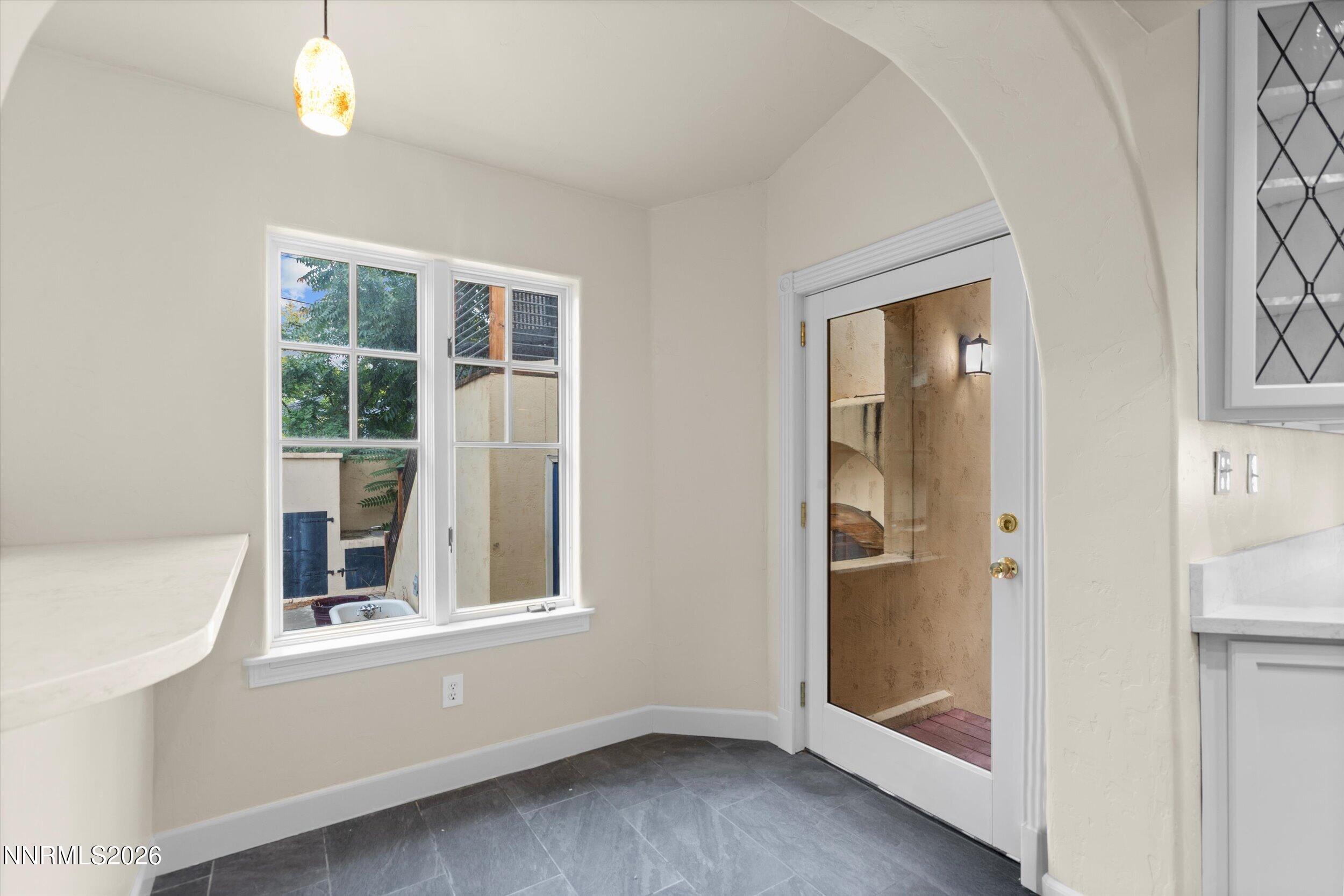 825 La Rue Avenue Property Photo 9