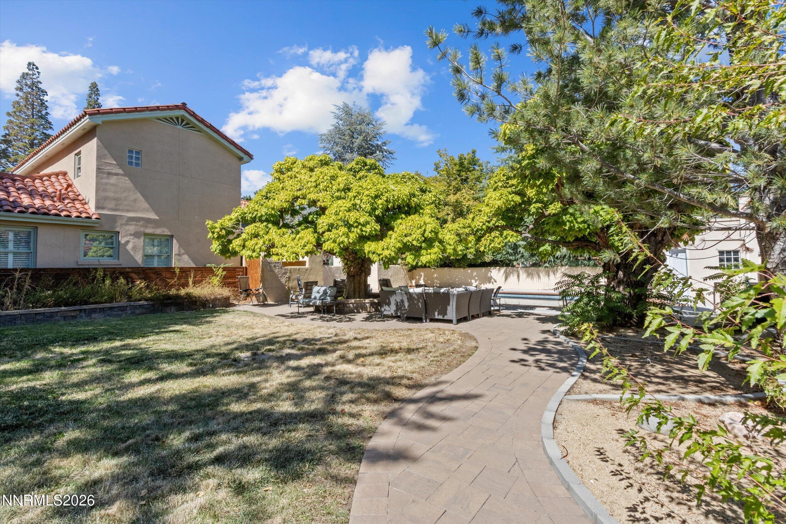 825 La Rue Avenue Property Photo 24
