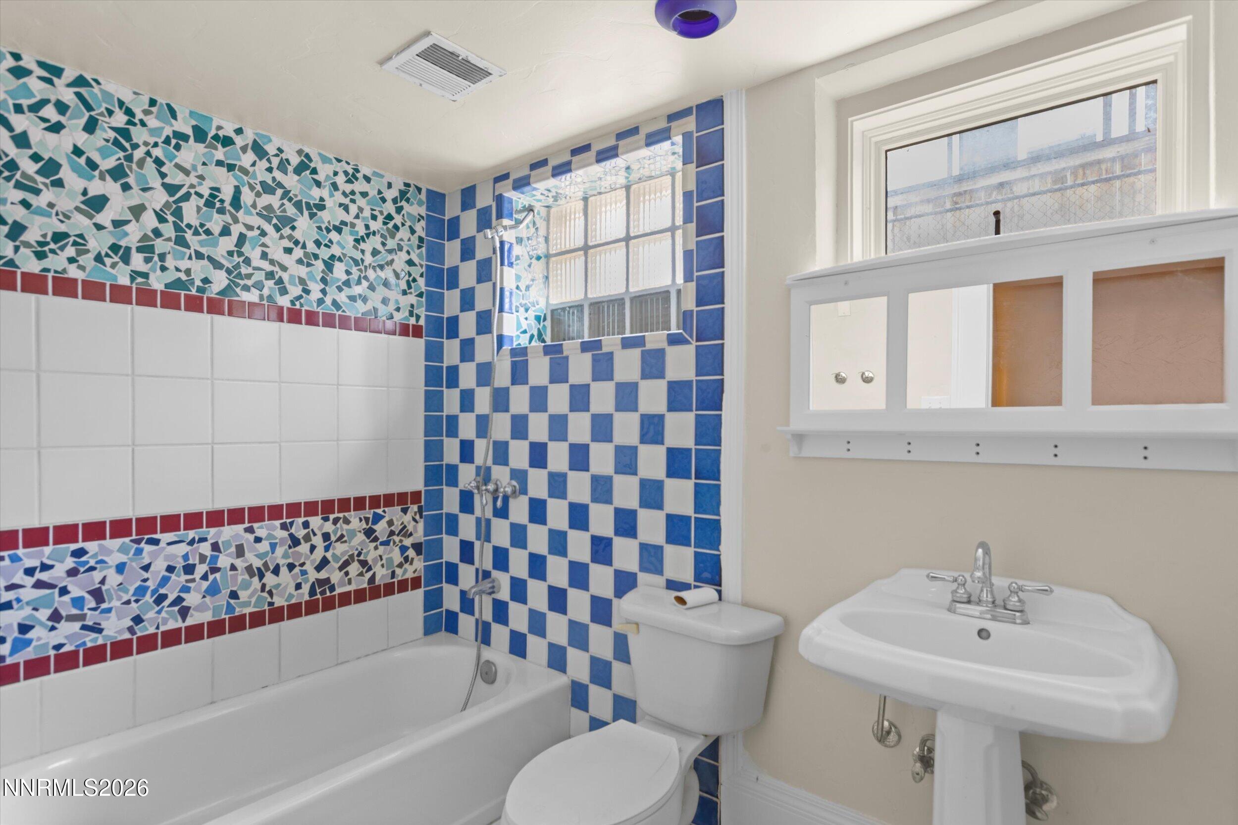 825 La Rue Avenue Property Photo 33