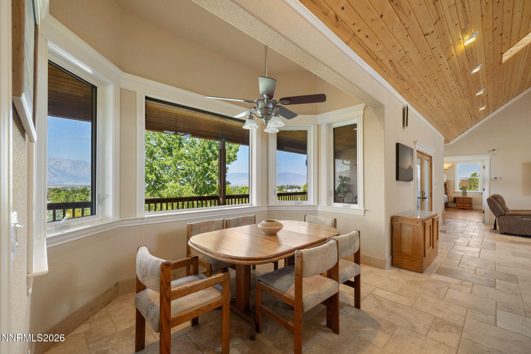 665 Rocking Horse Road Property Photo 13