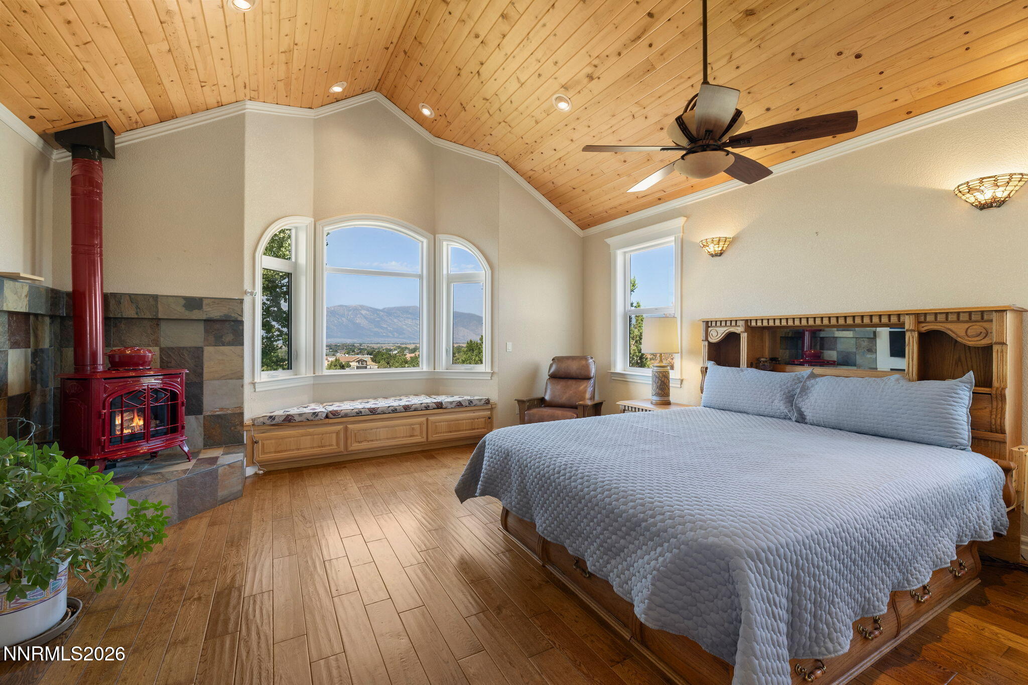665 Rocking Horse Road Property Photo 16