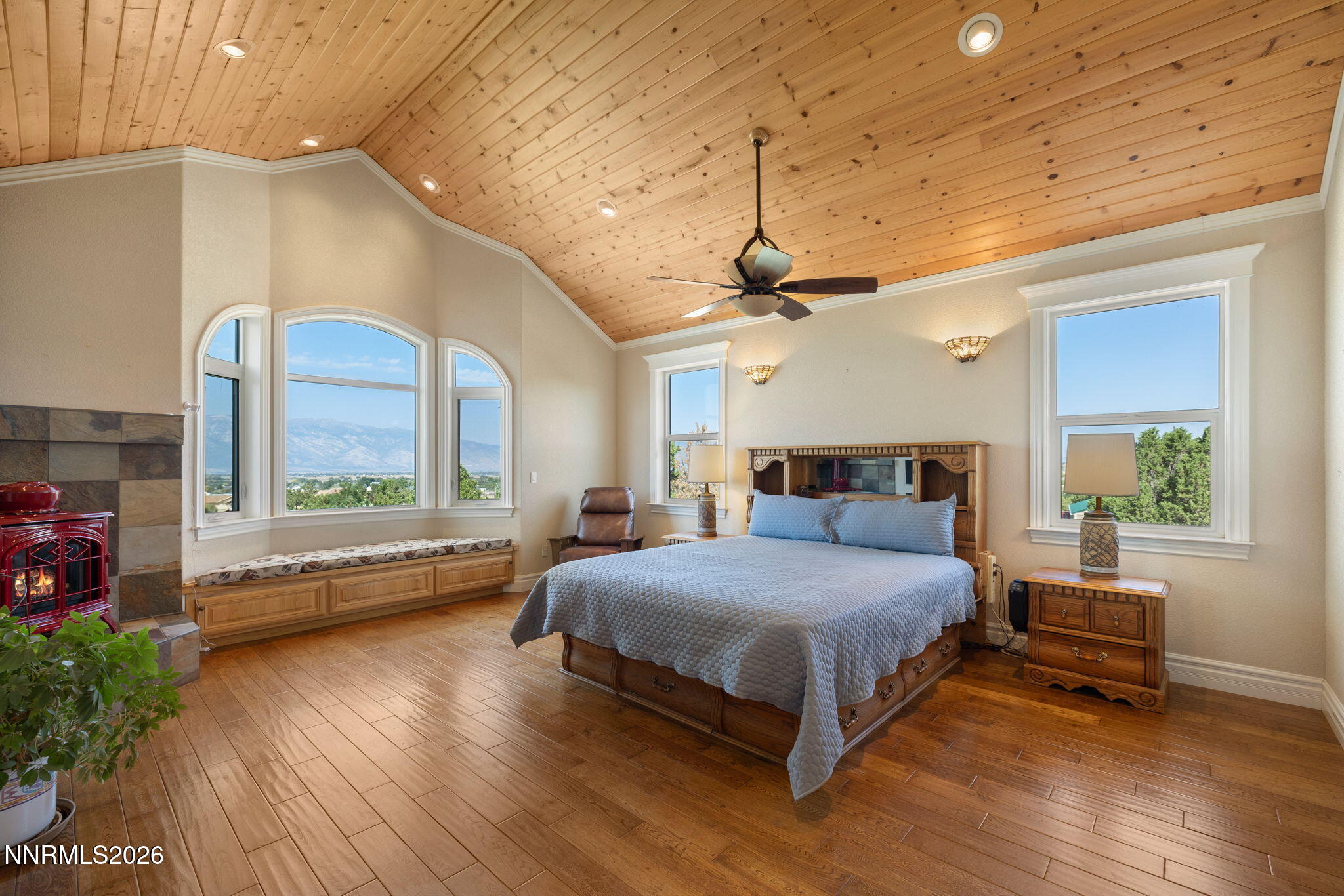665 Rocking Horse Road Property Photo 17