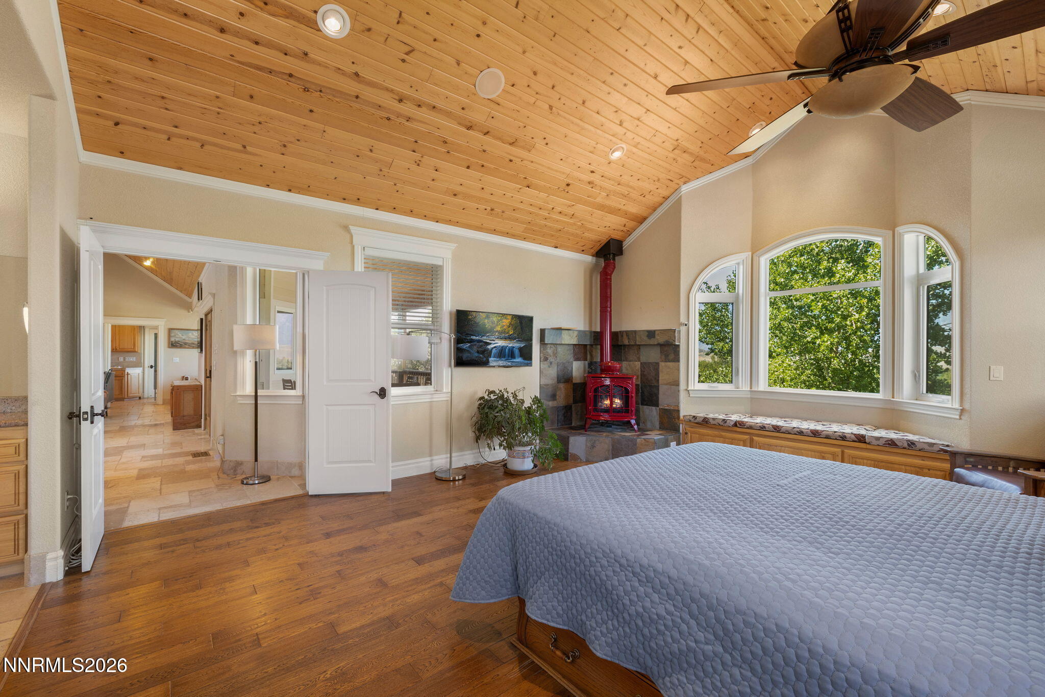 665 Rocking Horse Road Property Photo 18