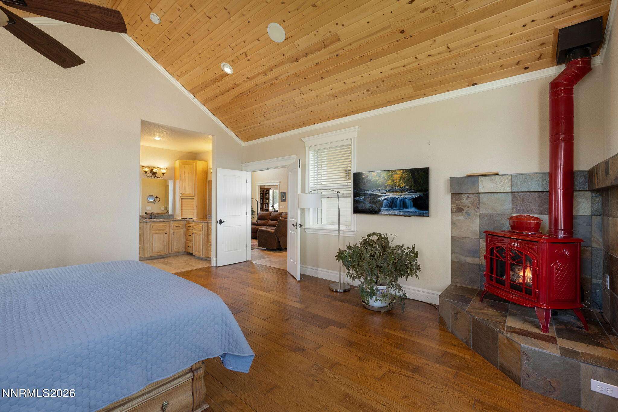 665 Rocking Horse Road Property Photo 19