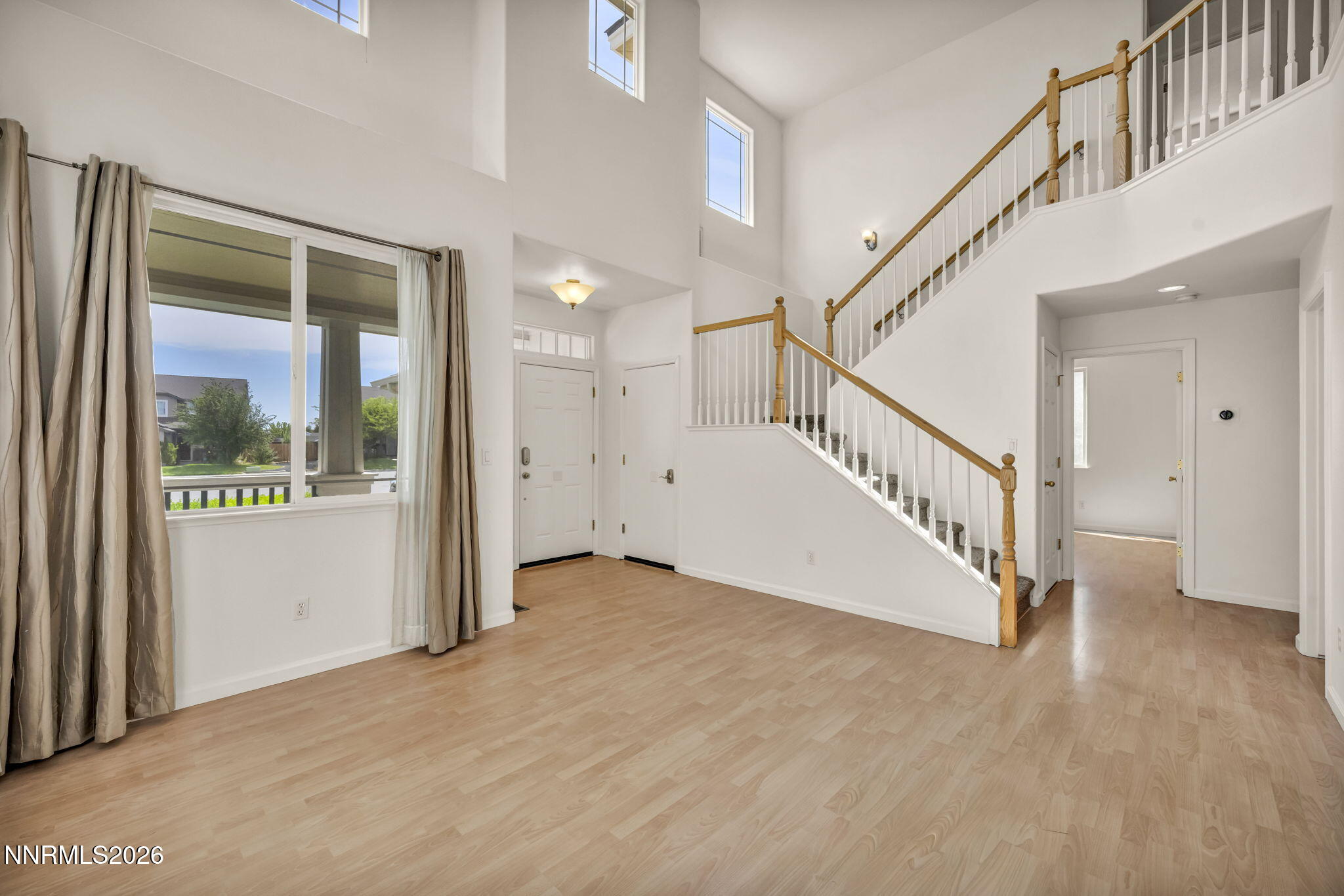 9825 Suncrest Drive Property Photo 6