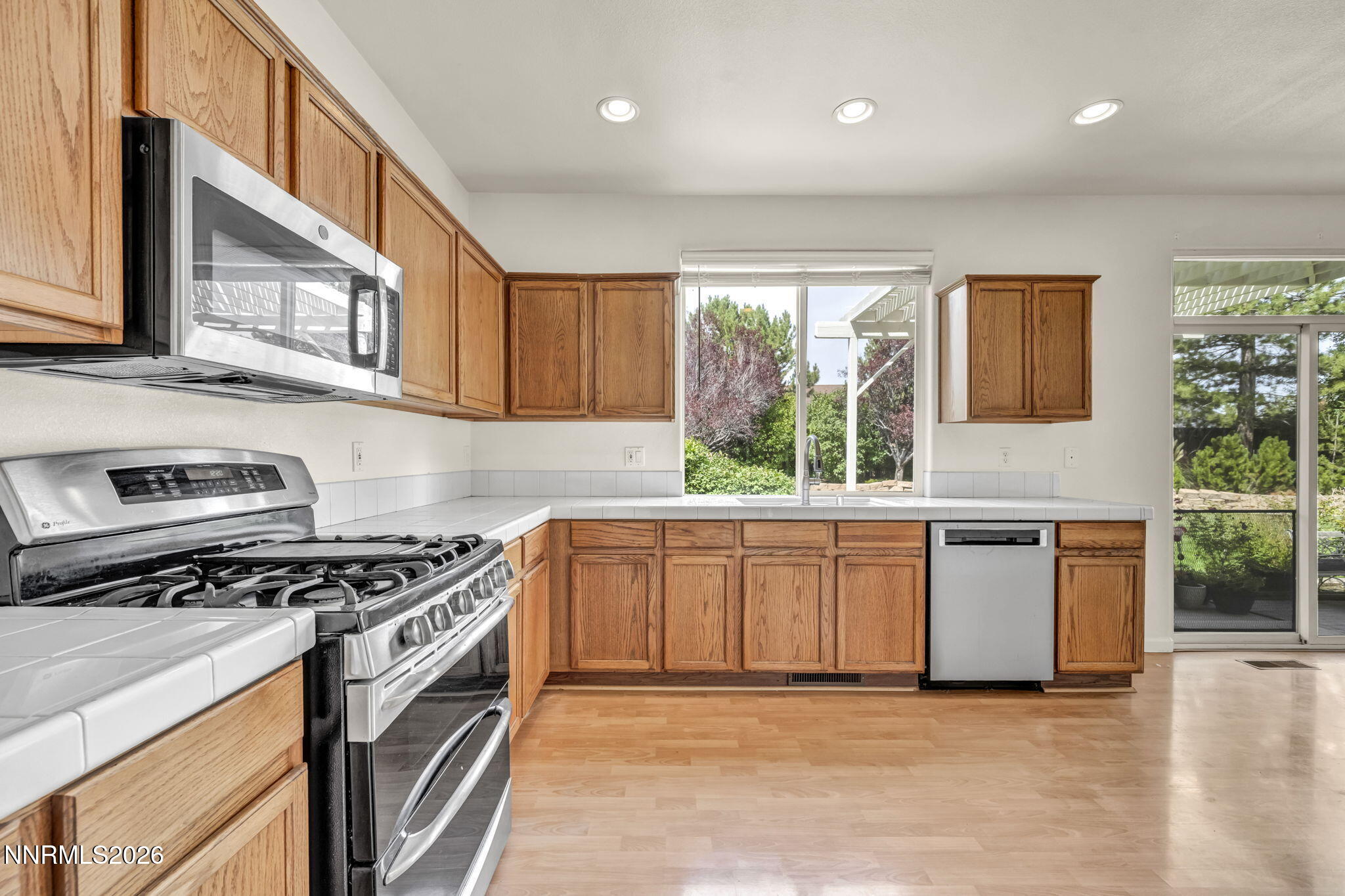 9825 Suncrest Drive Property Photo 17