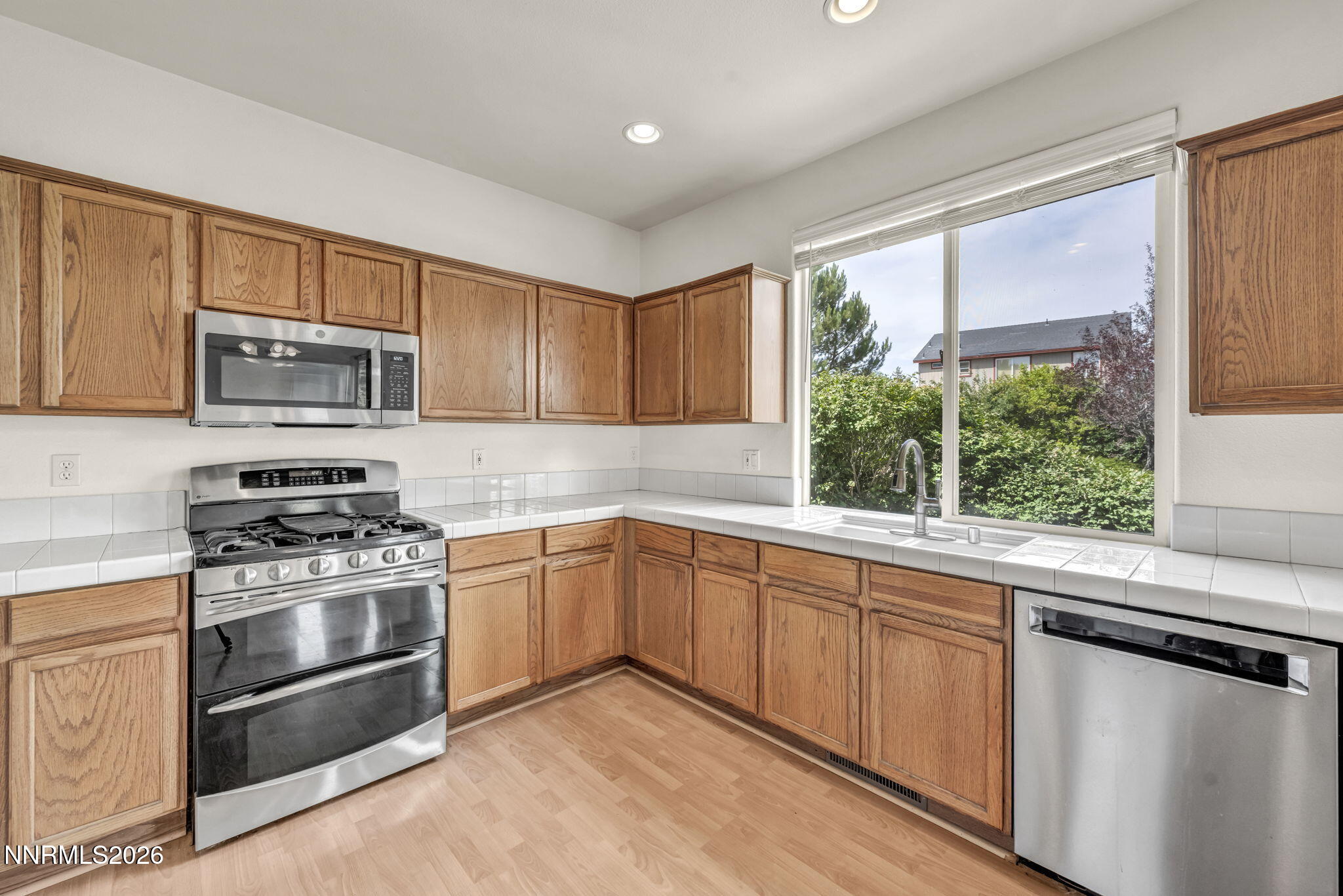 9825 Suncrest Drive Property Photo 18