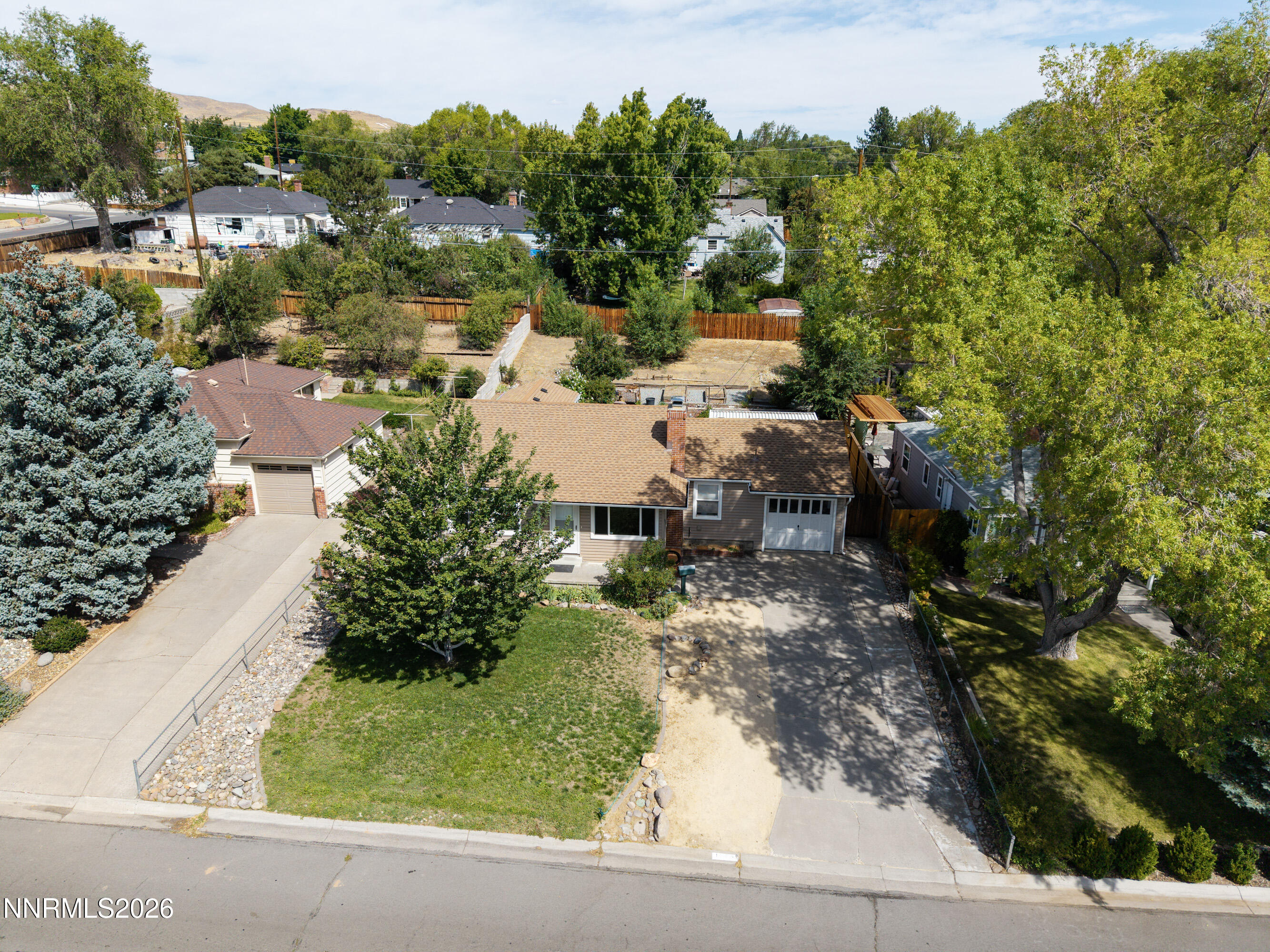1075 University Terrace Property Photo 16