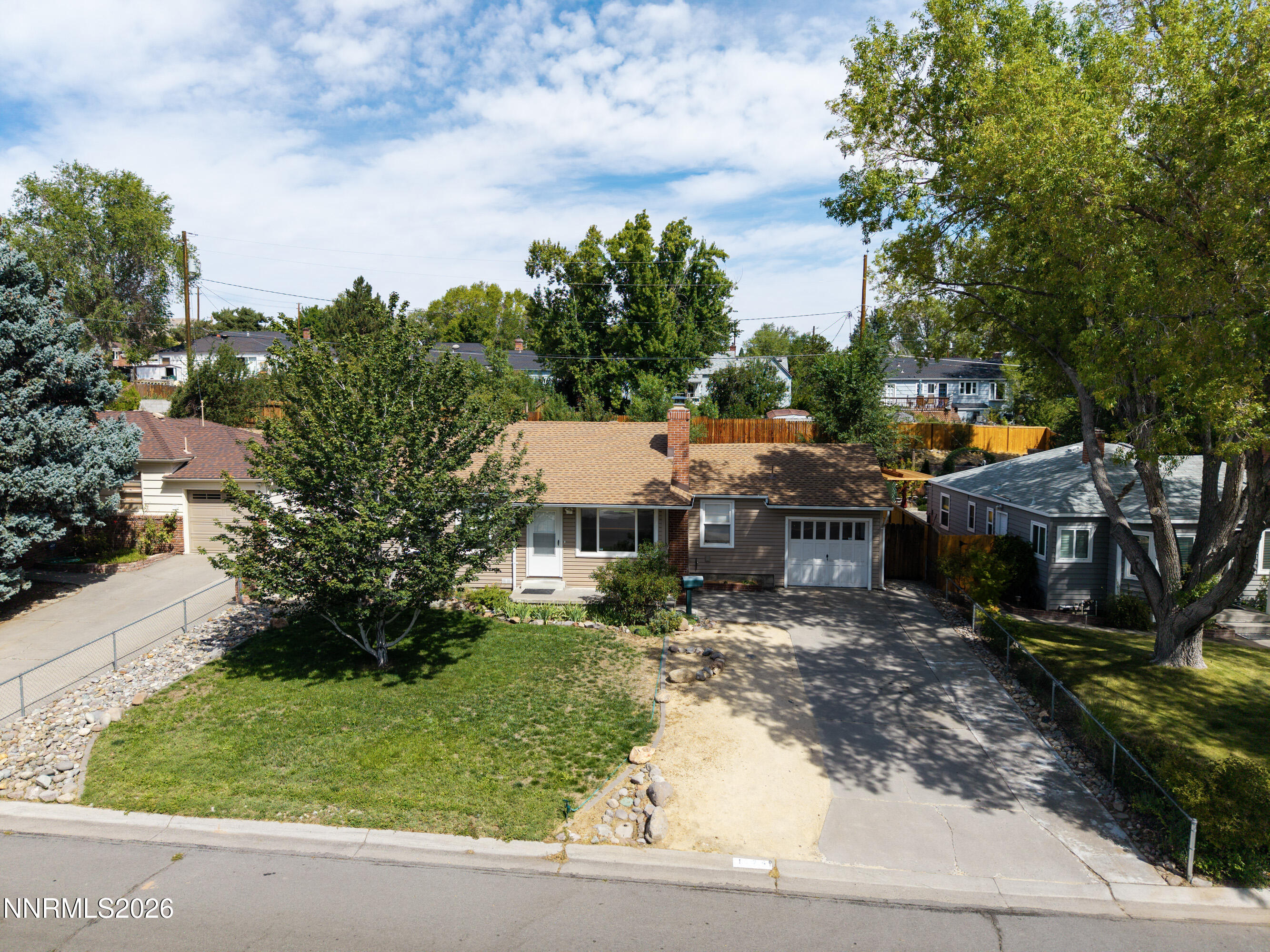 1075 University Terrace Property Photo 26