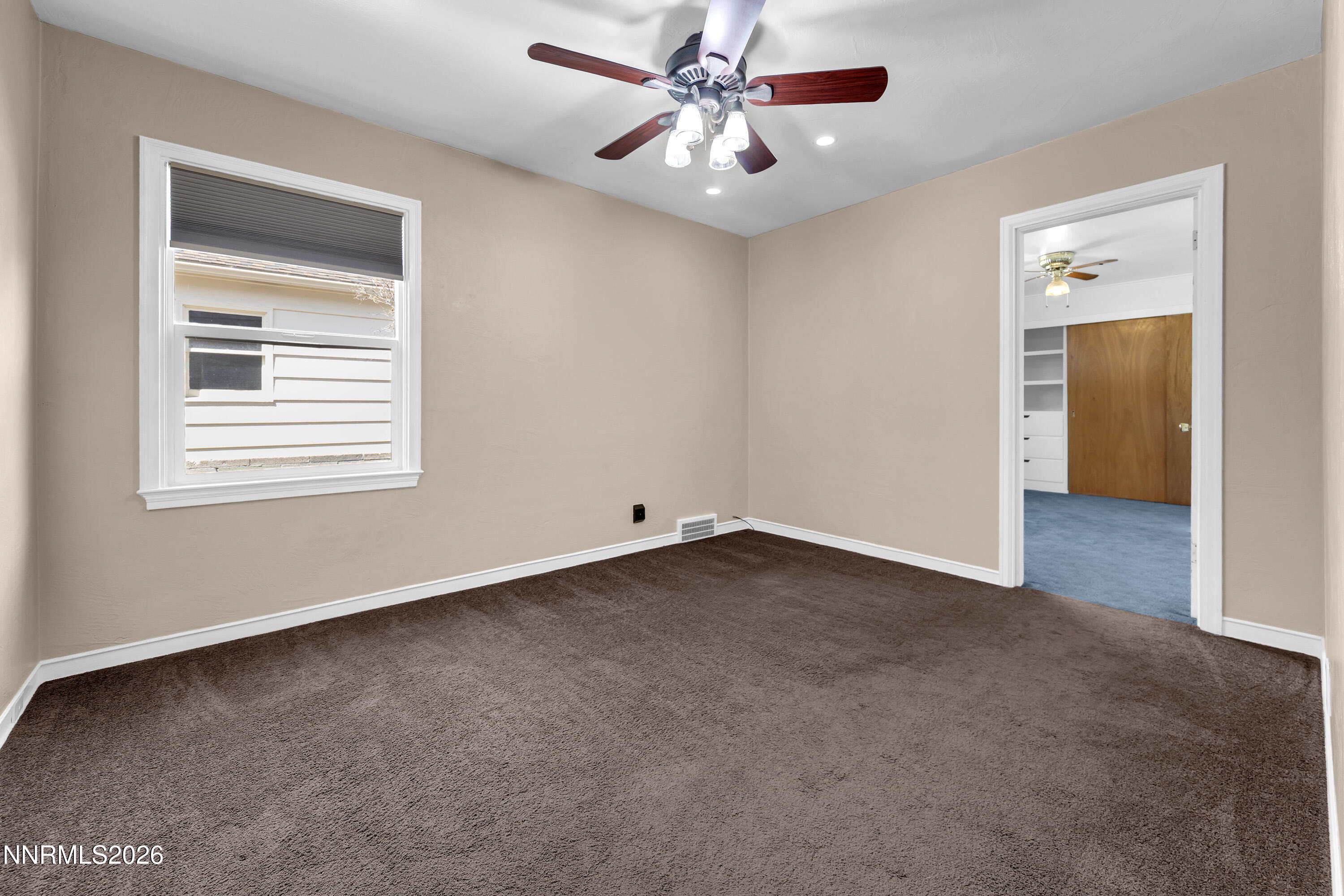 1075 University Terrace Property Photo 30
