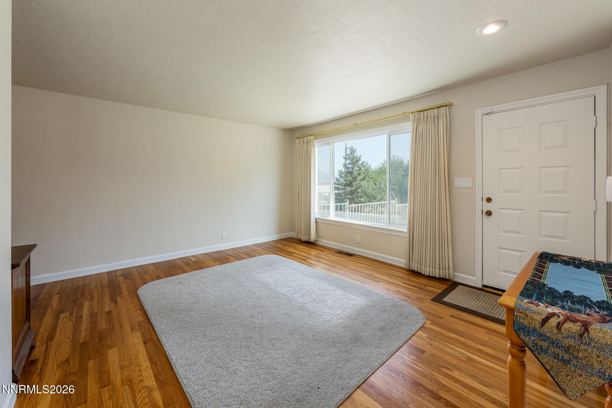 160 South Avenue Property Photo 8