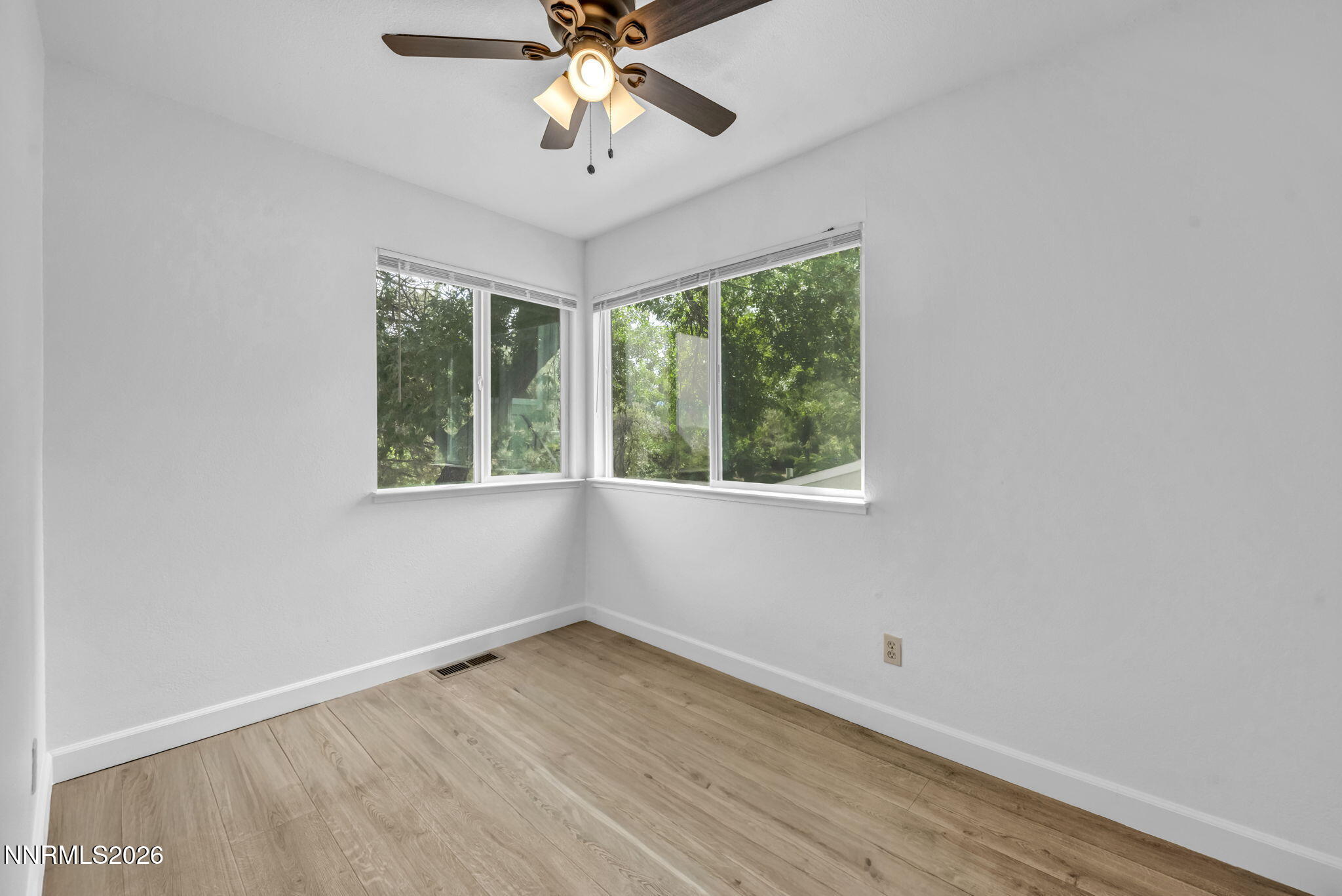 3575 Balboa Drive Property Photo 12