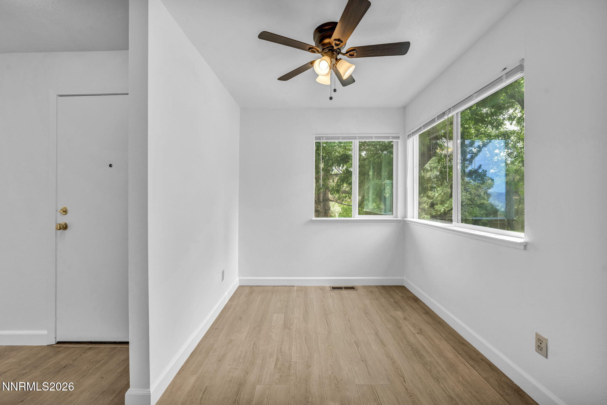 3575 Balboa Drive Property Photo 14