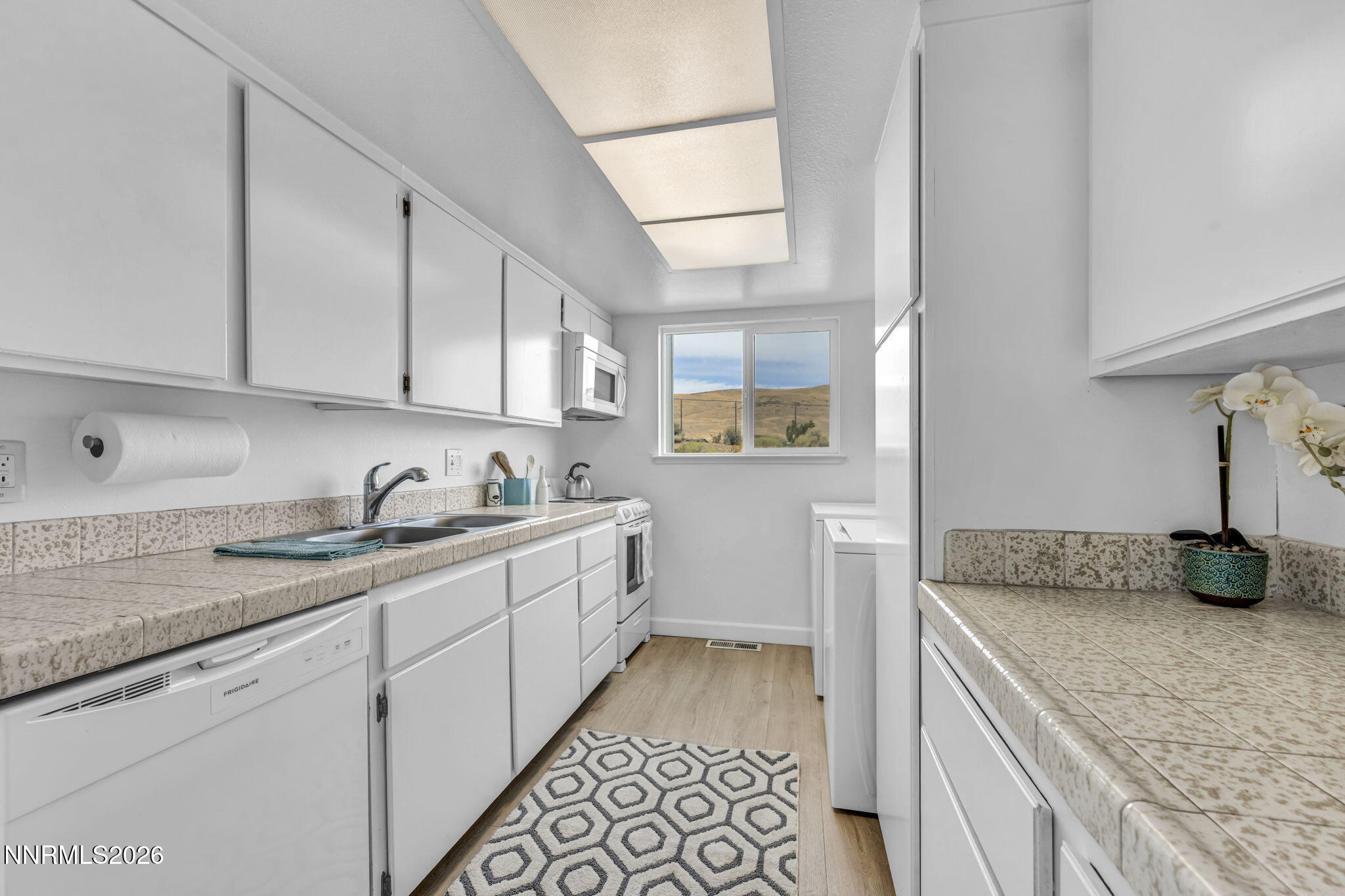 3575 Balboa Drive Property Photo 19
