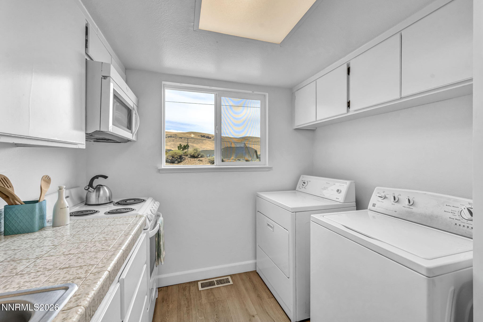 3575 Balboa Drive Property Photo 20