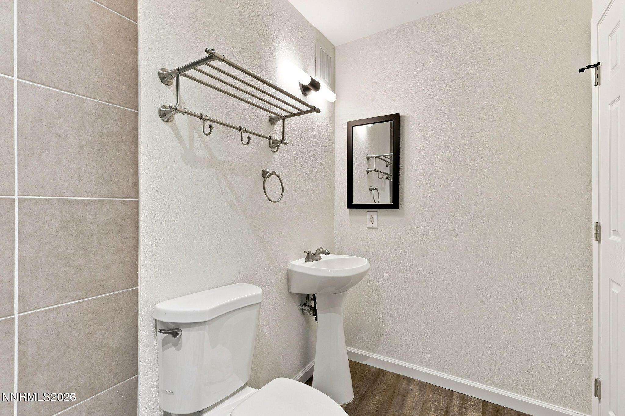3903 Clear Acre Lane Property Photo 8