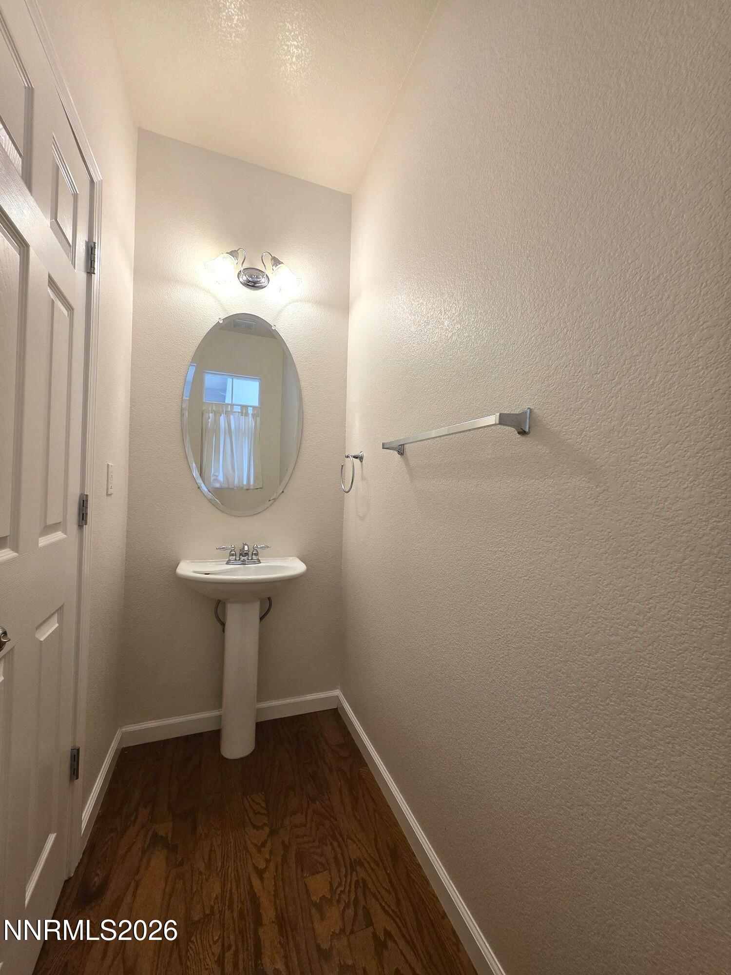 9229 Lone Wolf Circle Property Photo 5