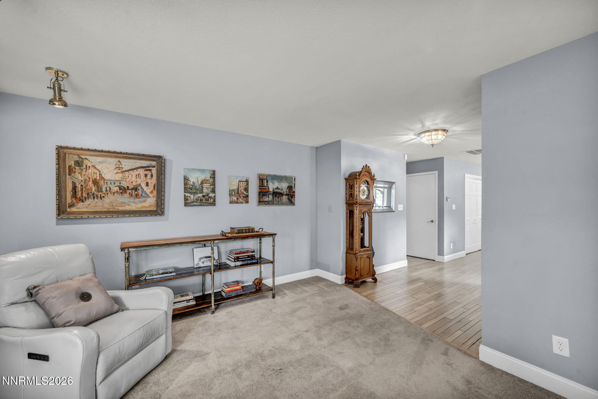 1521 Valencia Court Property Photo 3