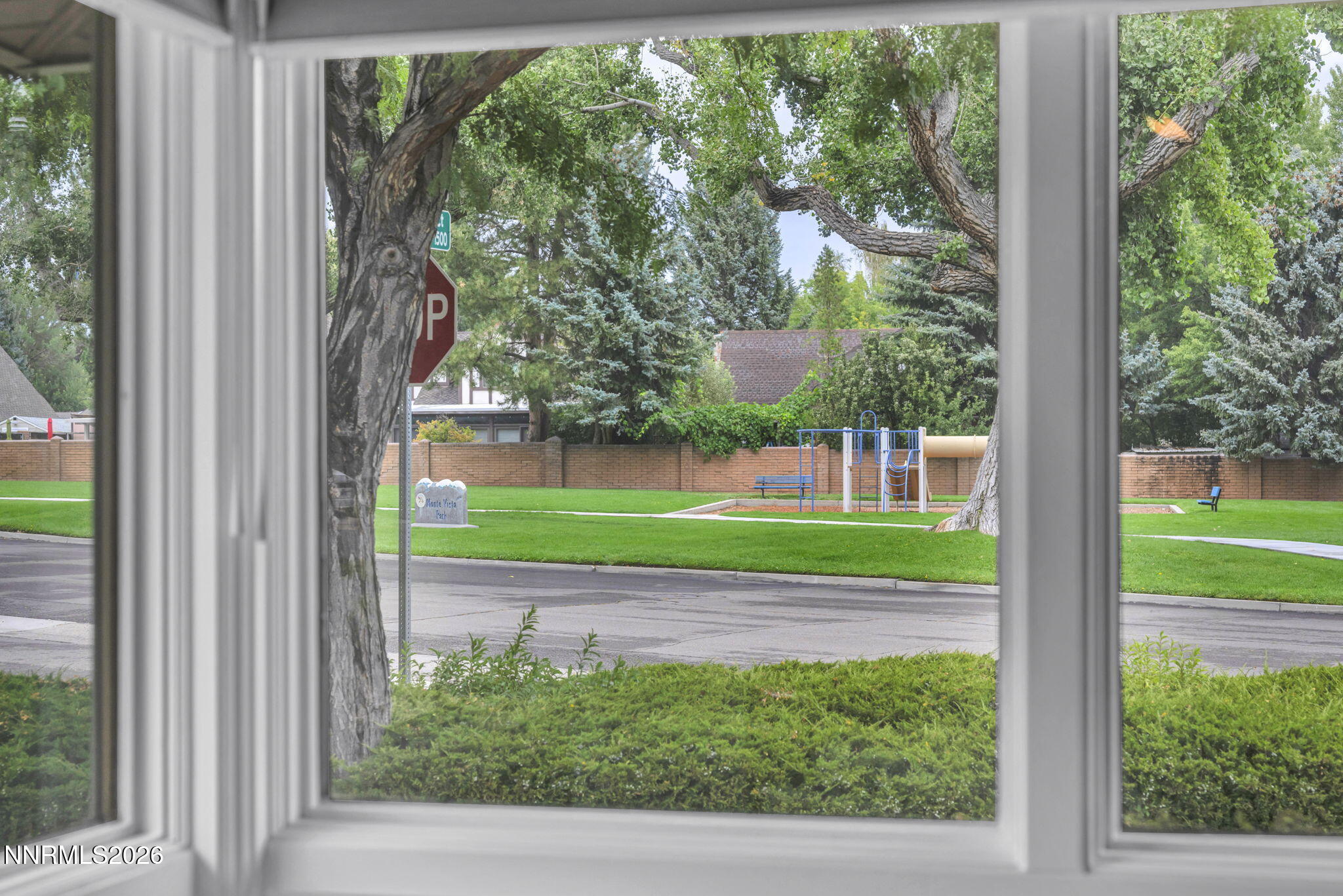 1521 Valencia Court Property Photo 31