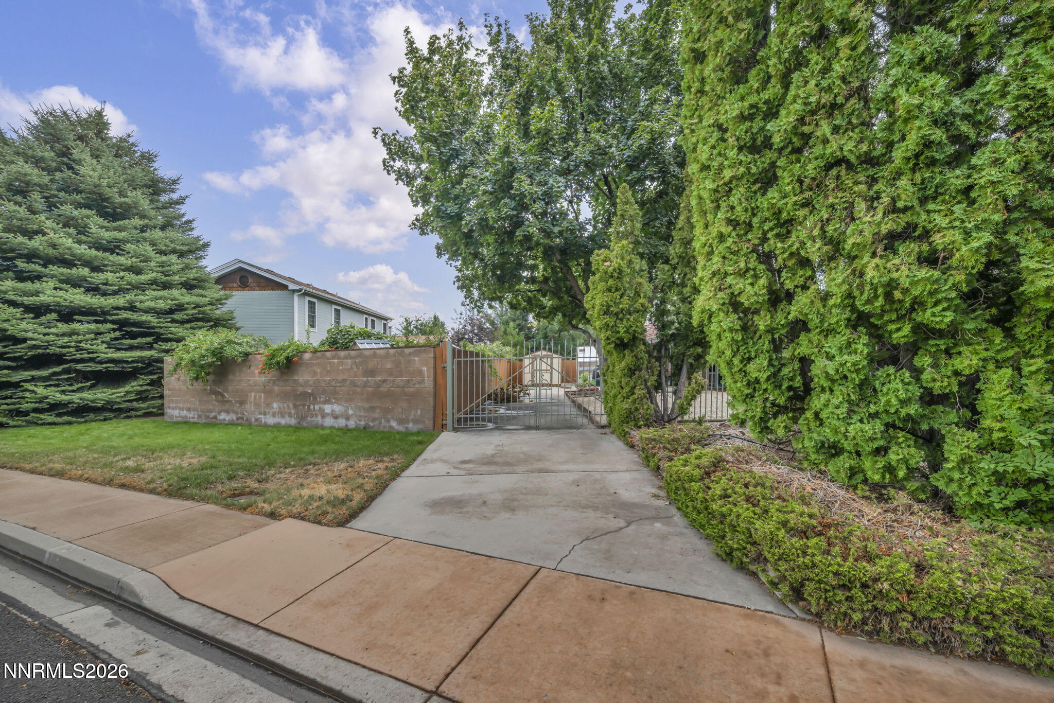 1521 Valencia Court Property Photo 45