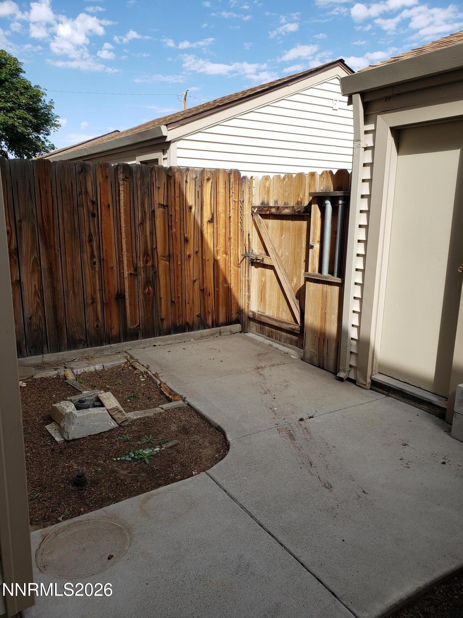 13810 Lear Boulevard Property Photo 2