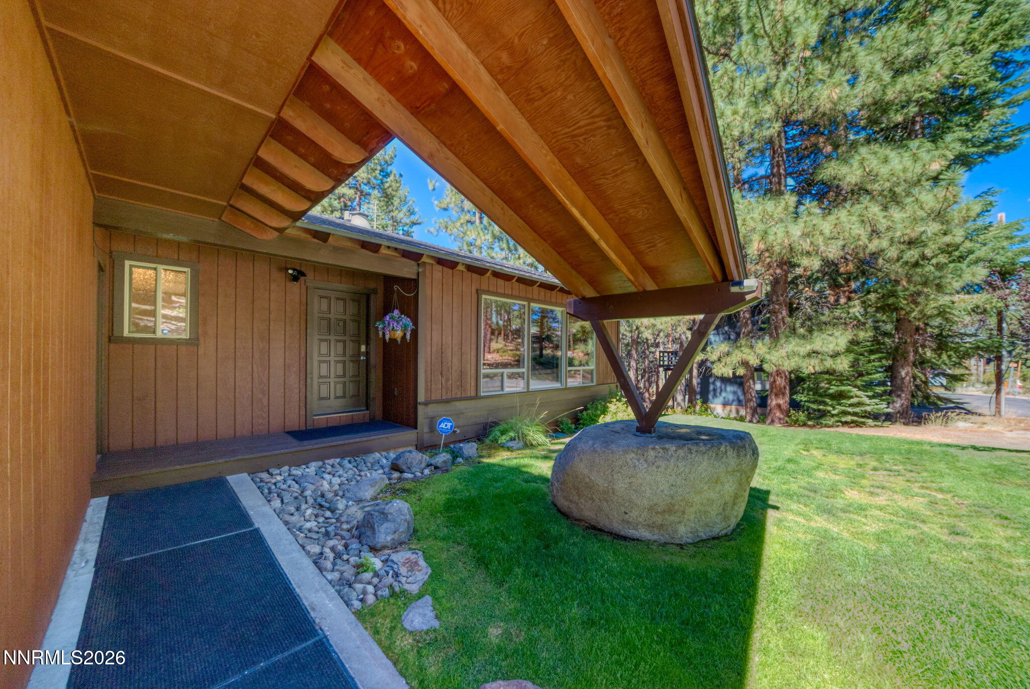 146 Palisades Drive Property Photo 8