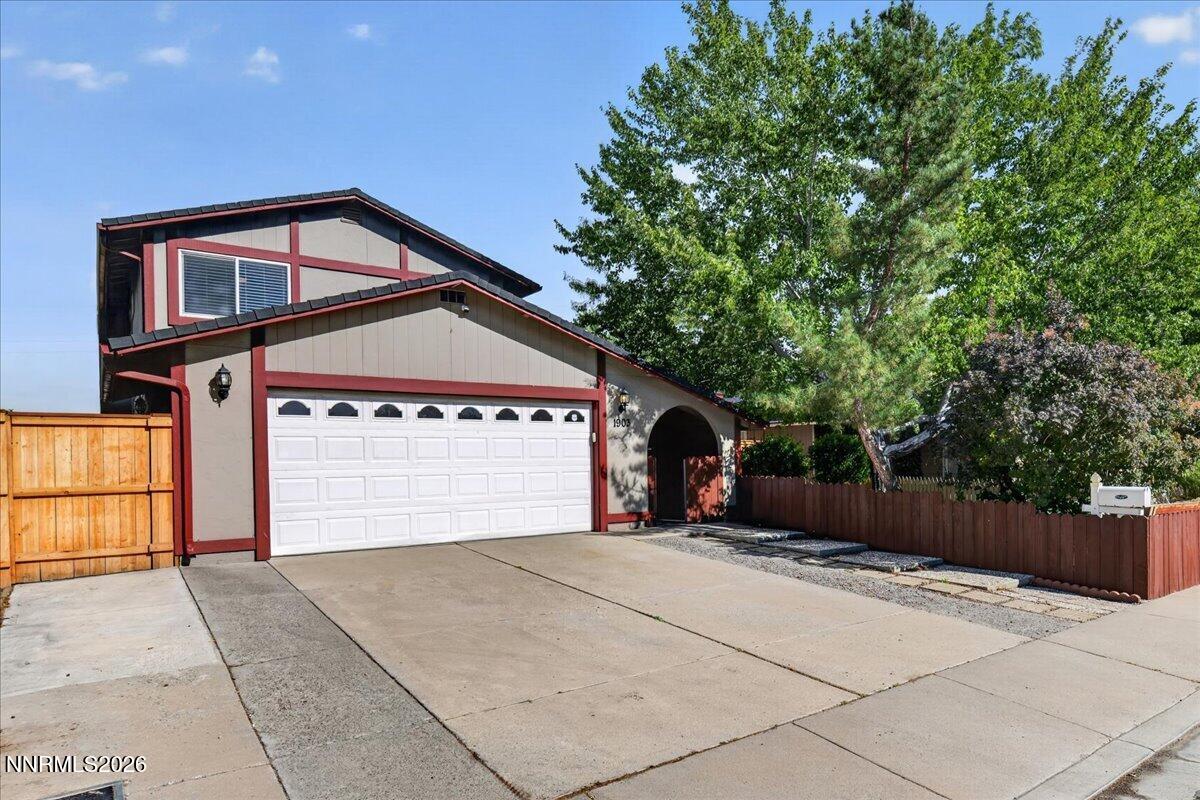 1903 Pinewood Drive Property Photo 5