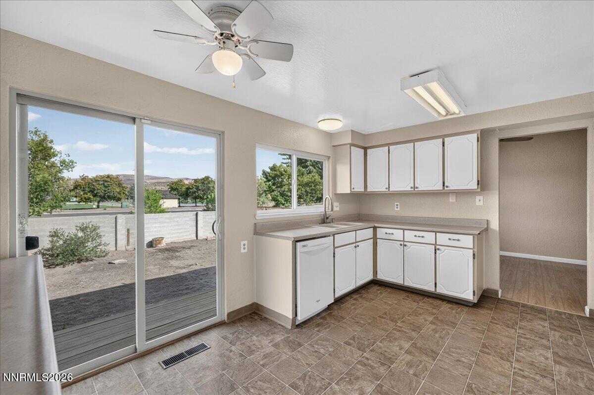 1903 Pinewood Drive Property Photo 14
