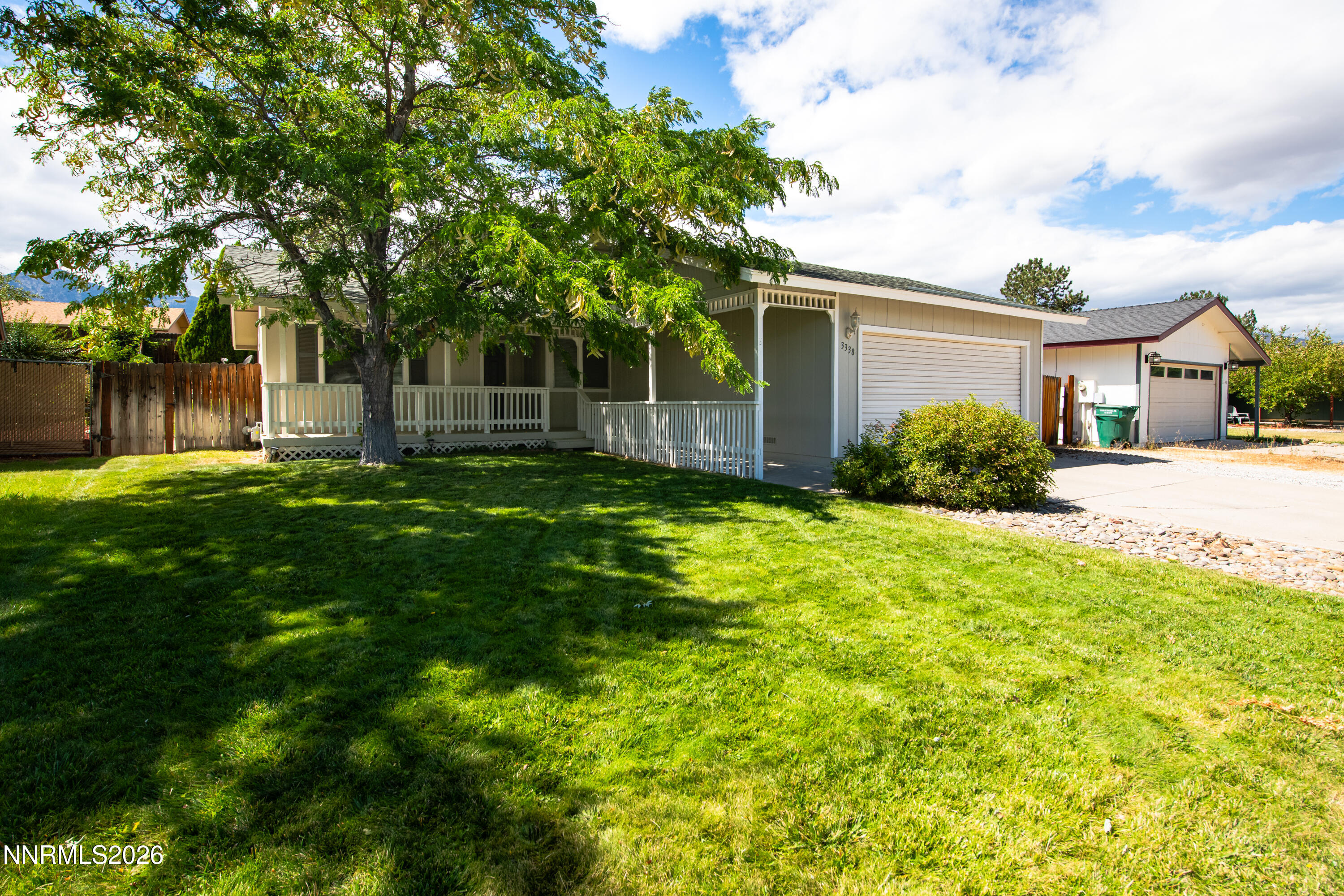 3338 Somerset Way Property Photo 1