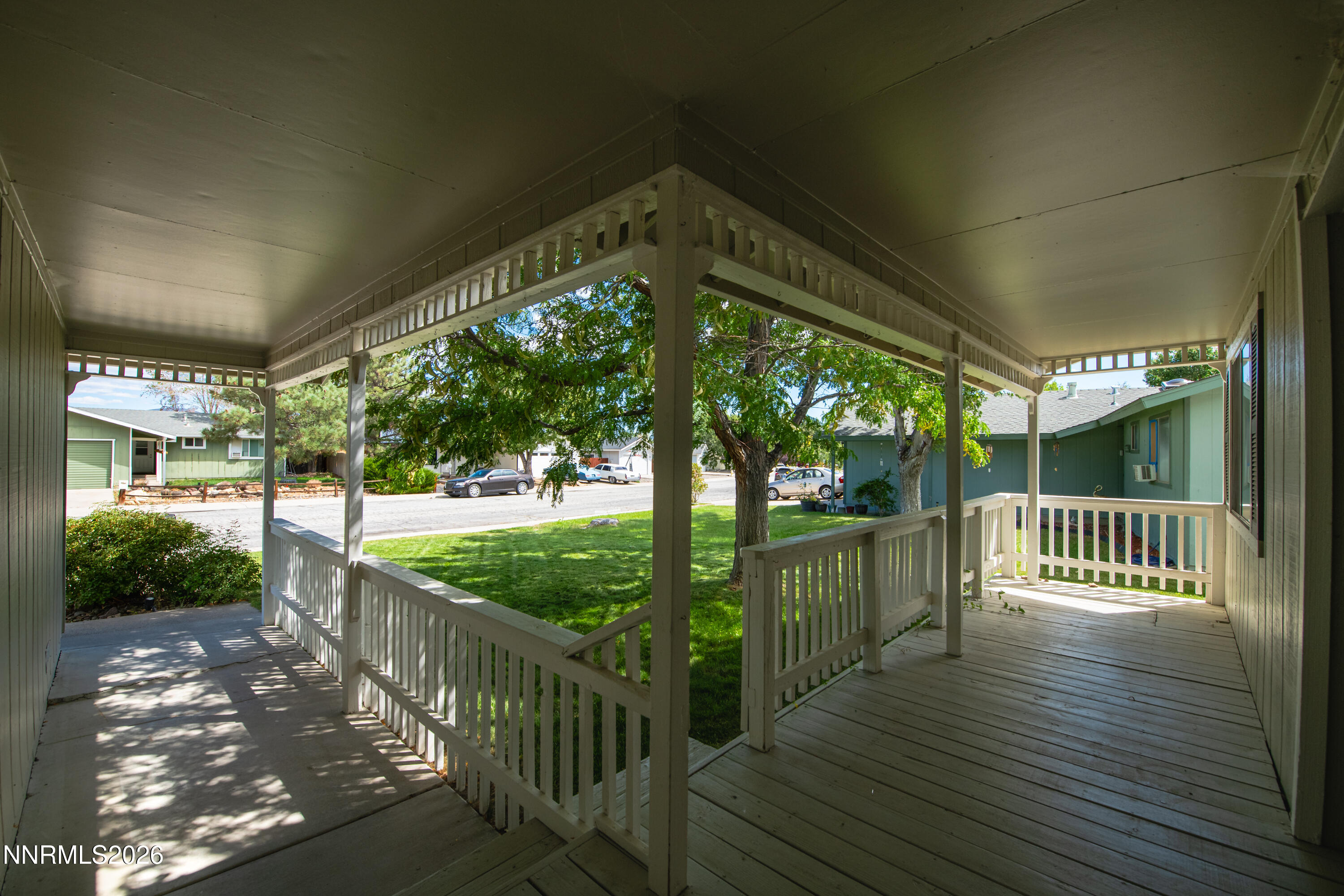 3338 Somerset Way Property Photo 5