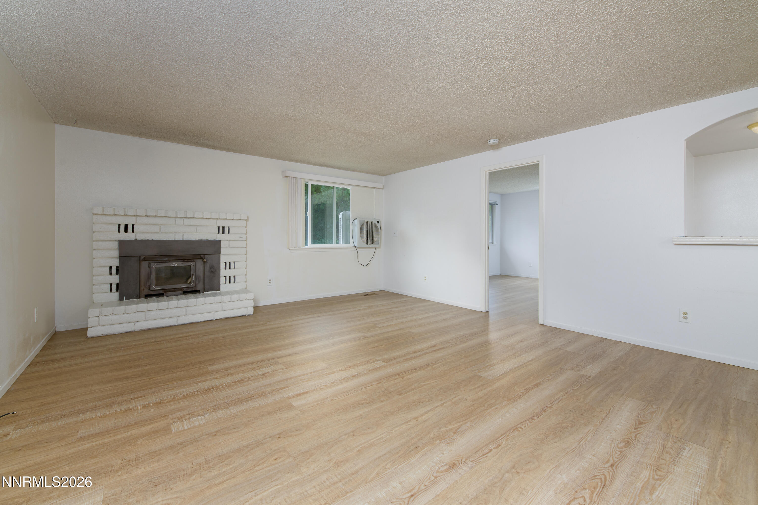 3338 Somerset Way Property Photo 6