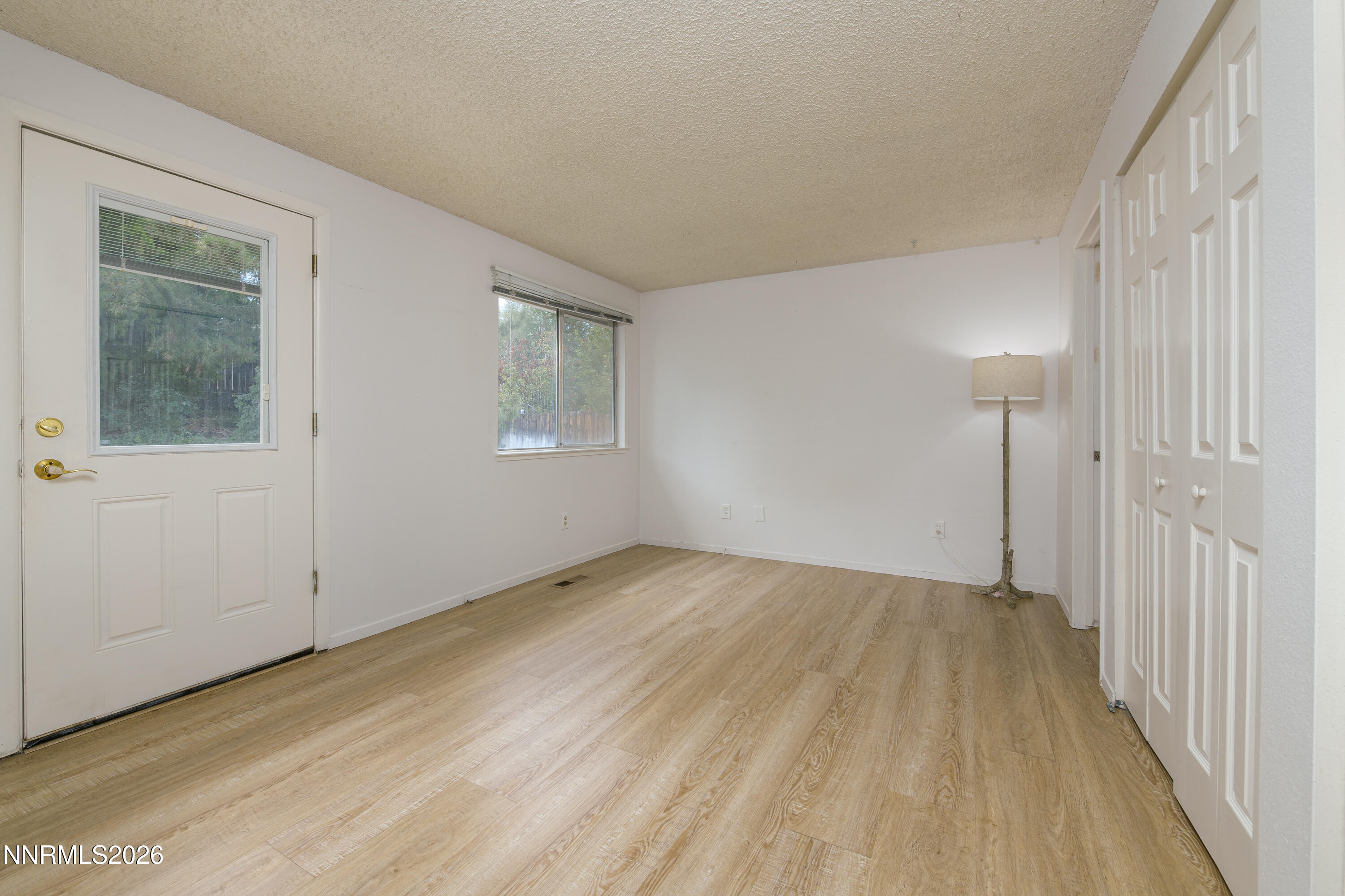 3338 Somerset Way Property Photo 13