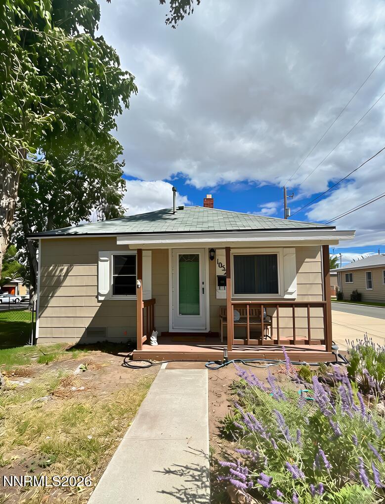 1052 20th Street Property Photo 2