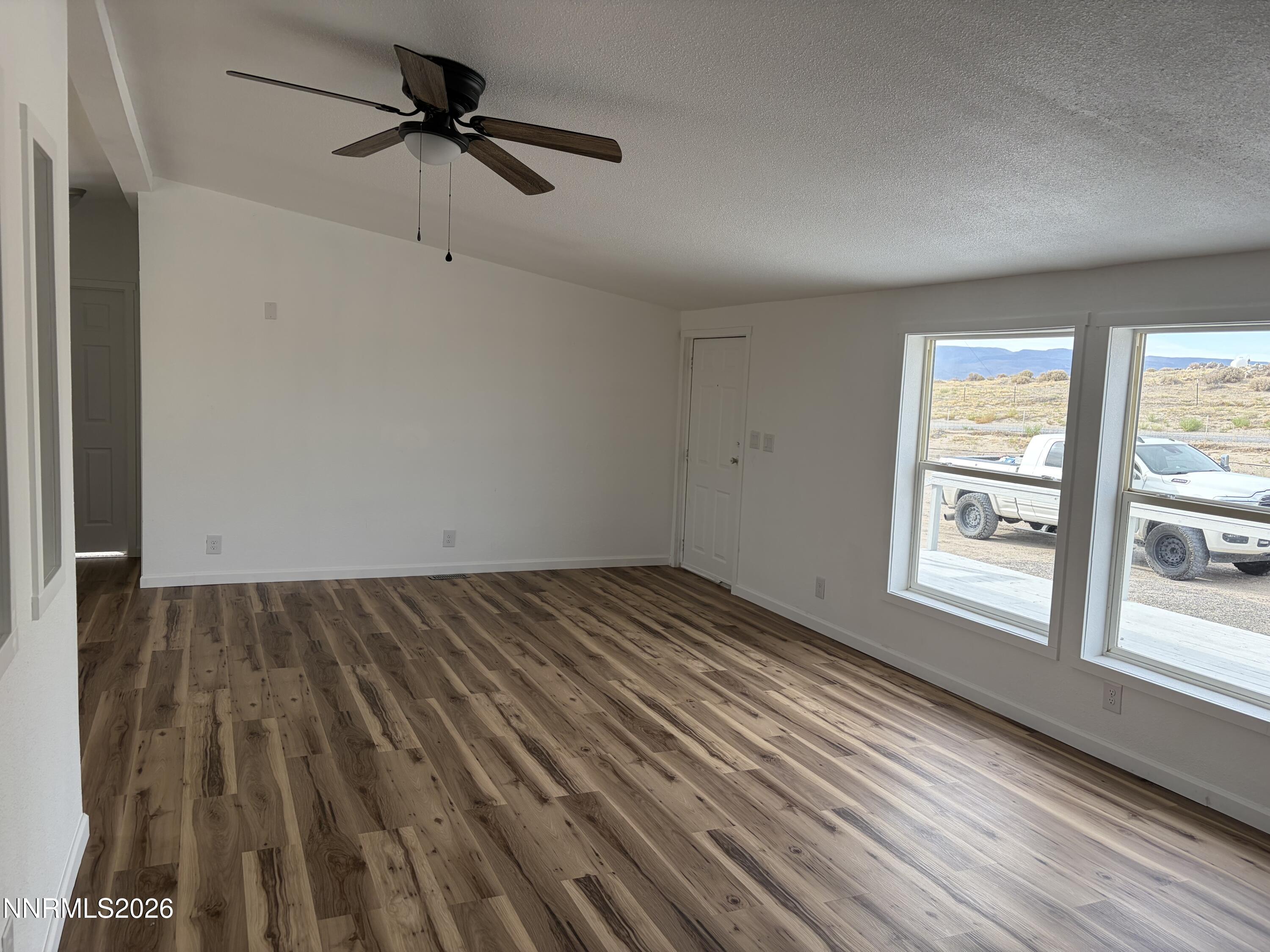 1655 E 6th Street Property Photo 6