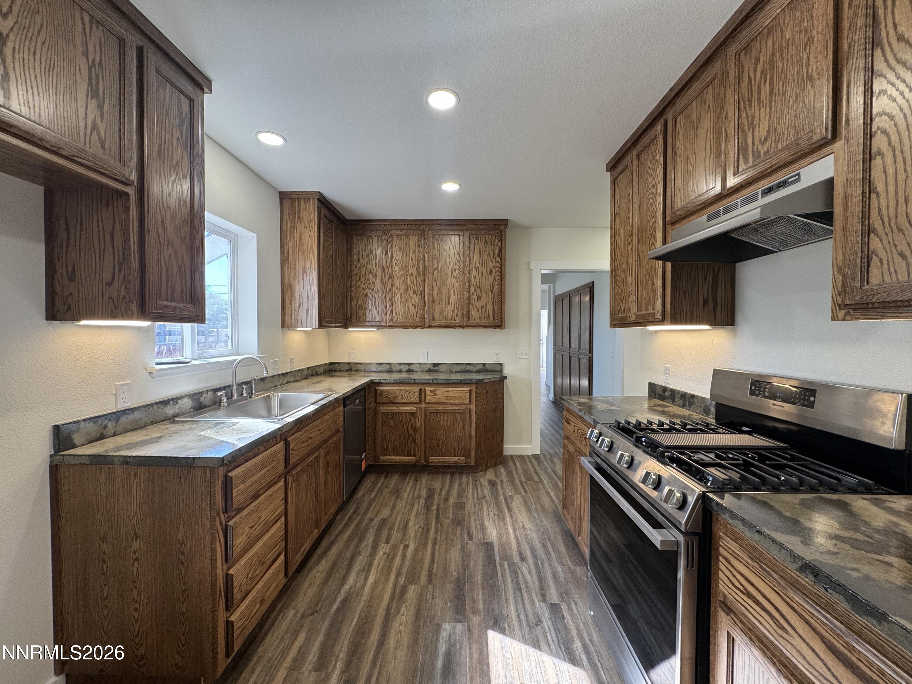 361 E Stillwater Avenue Property Photo 11