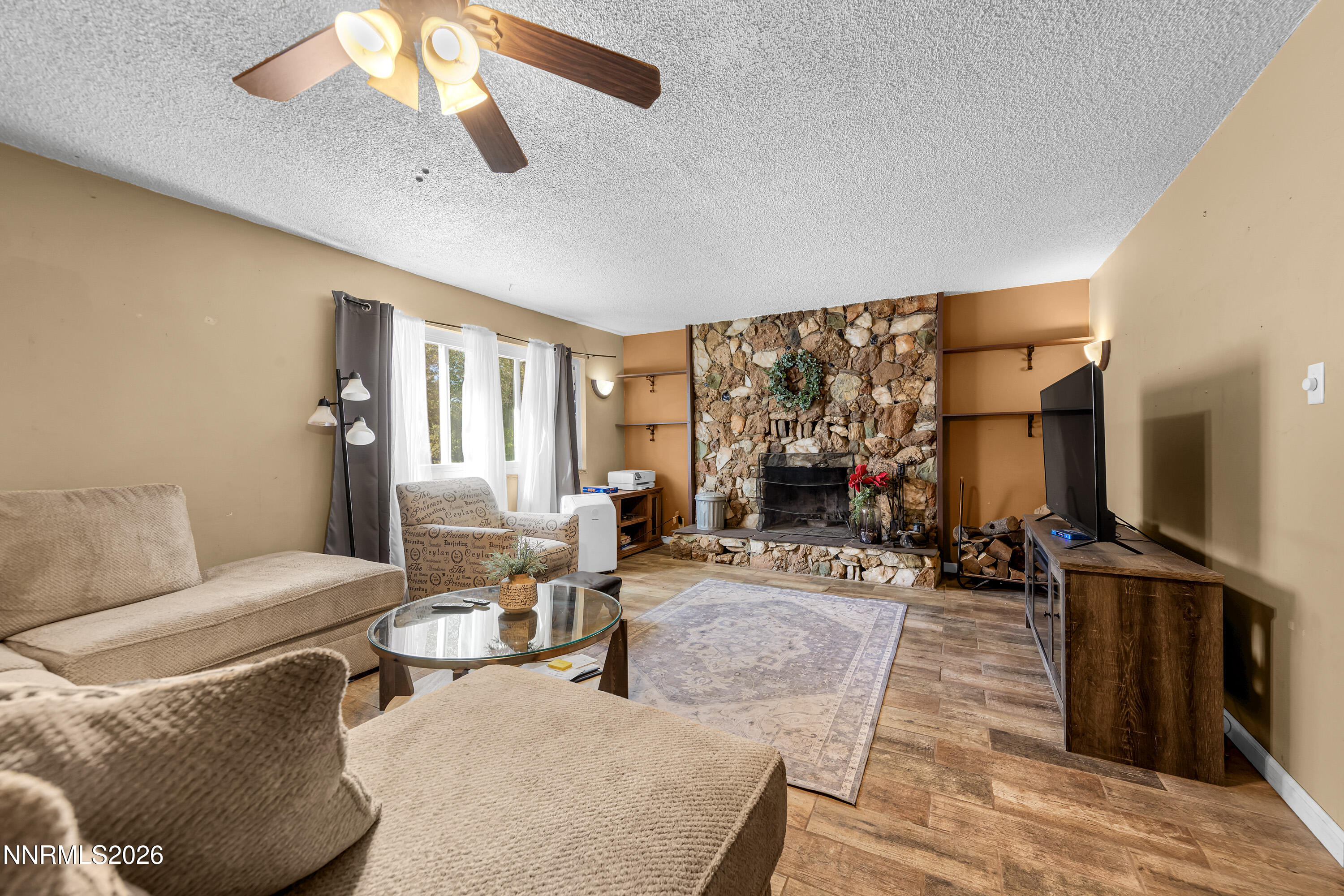 690 Matterhorn Boulevard Property Photo 7