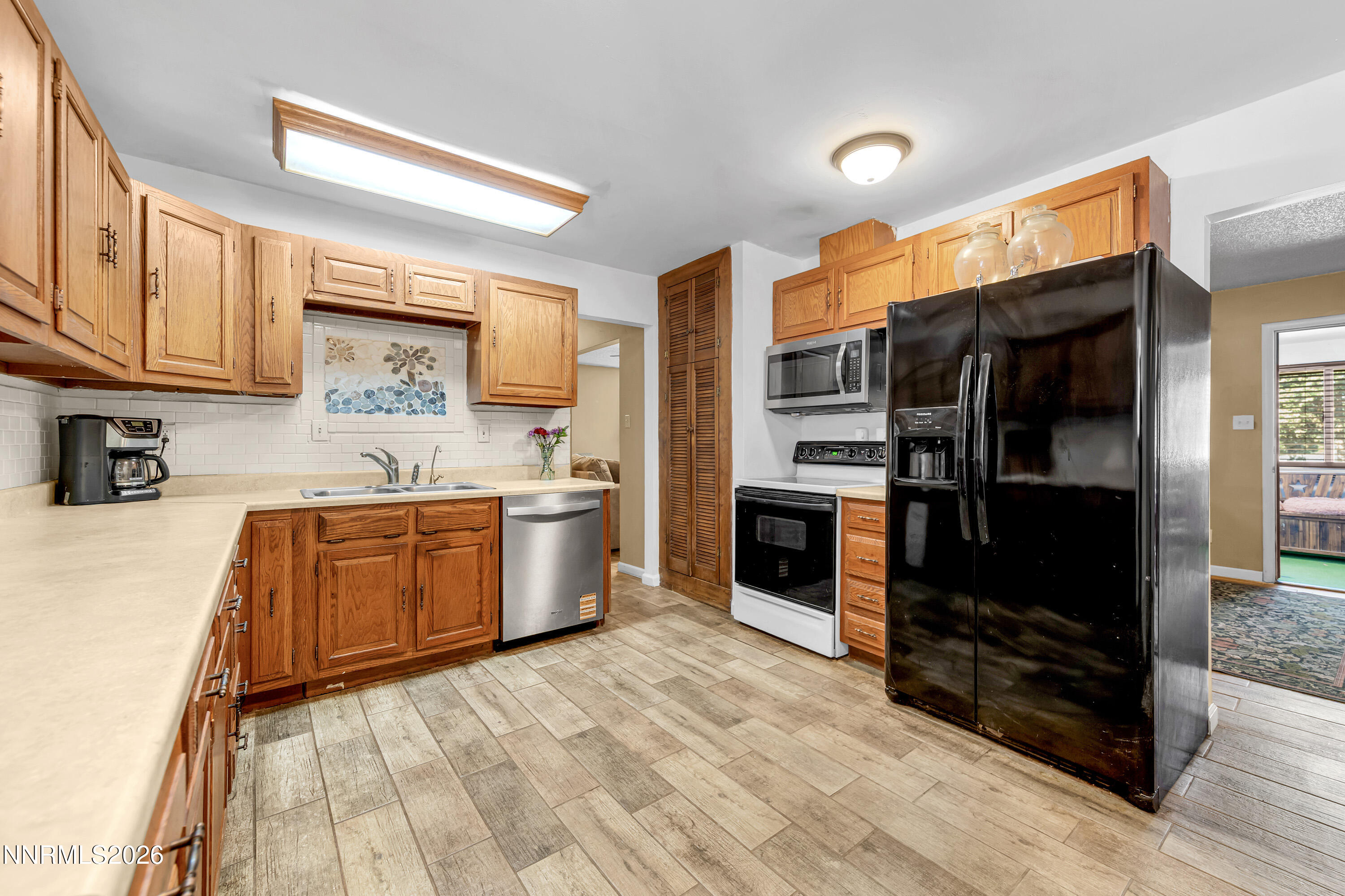 690 Matterhorn Boulevard Property Photo 13