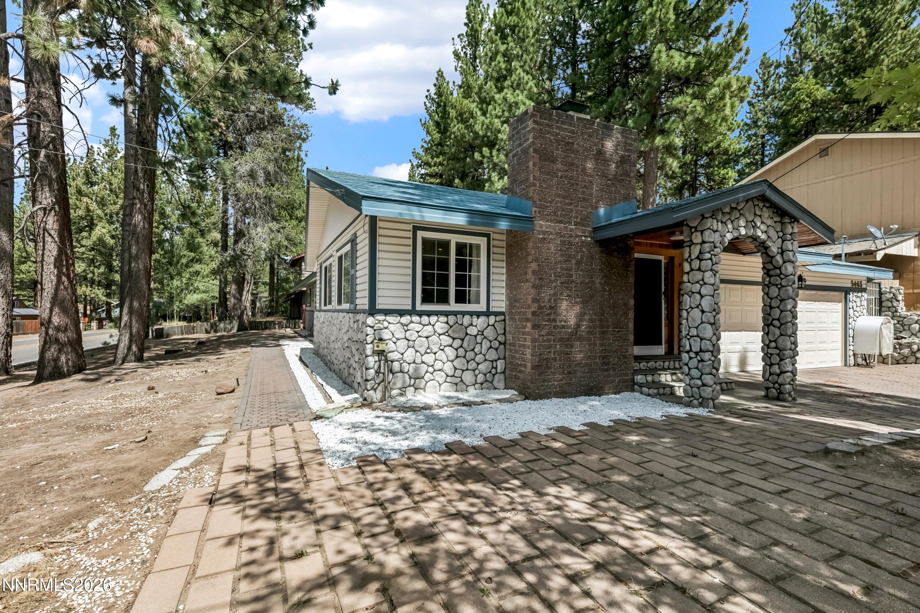 3463 Anne Street Property Photo 6